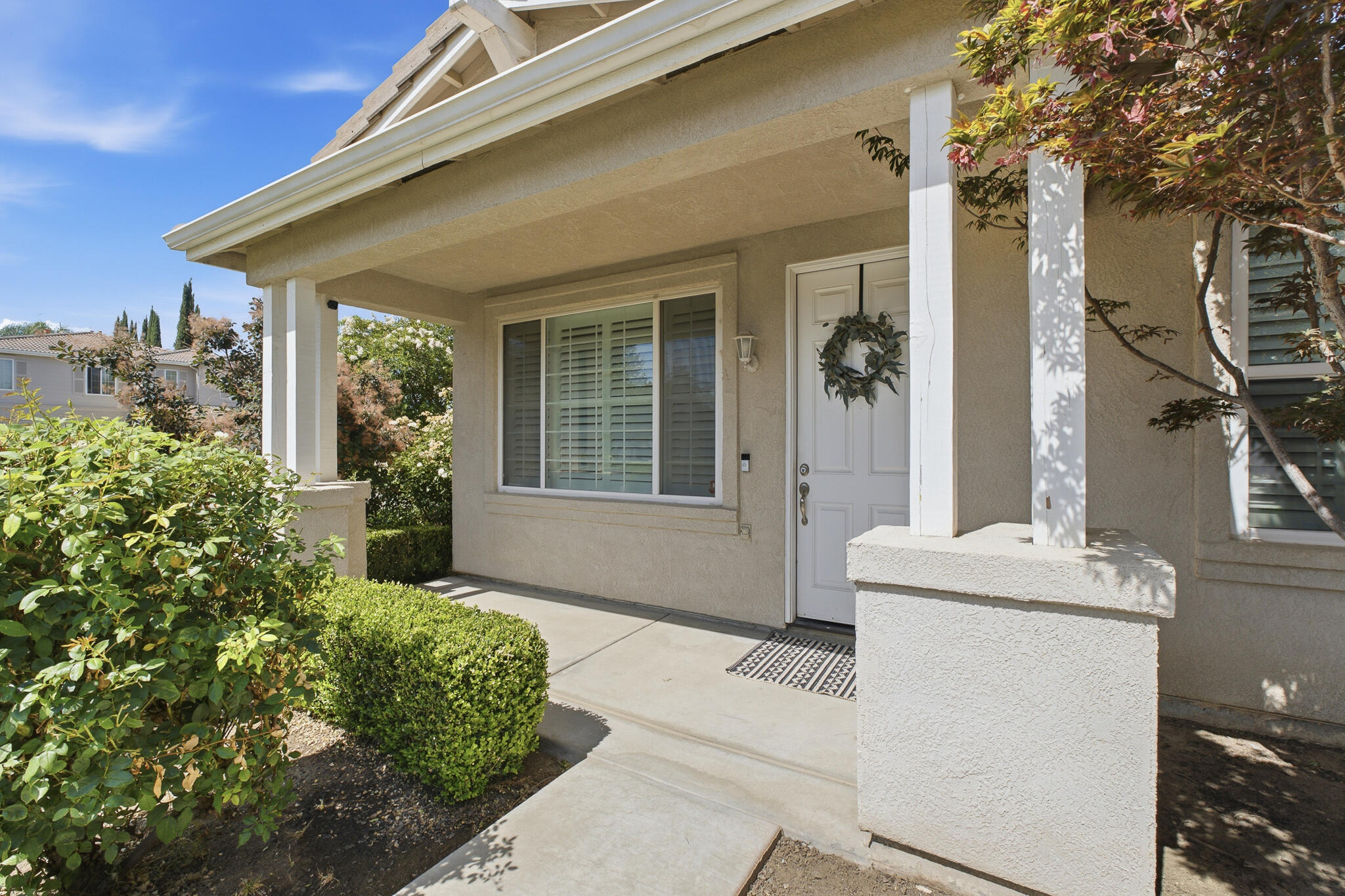 2037 N Vermont, Visalia, CA 93291