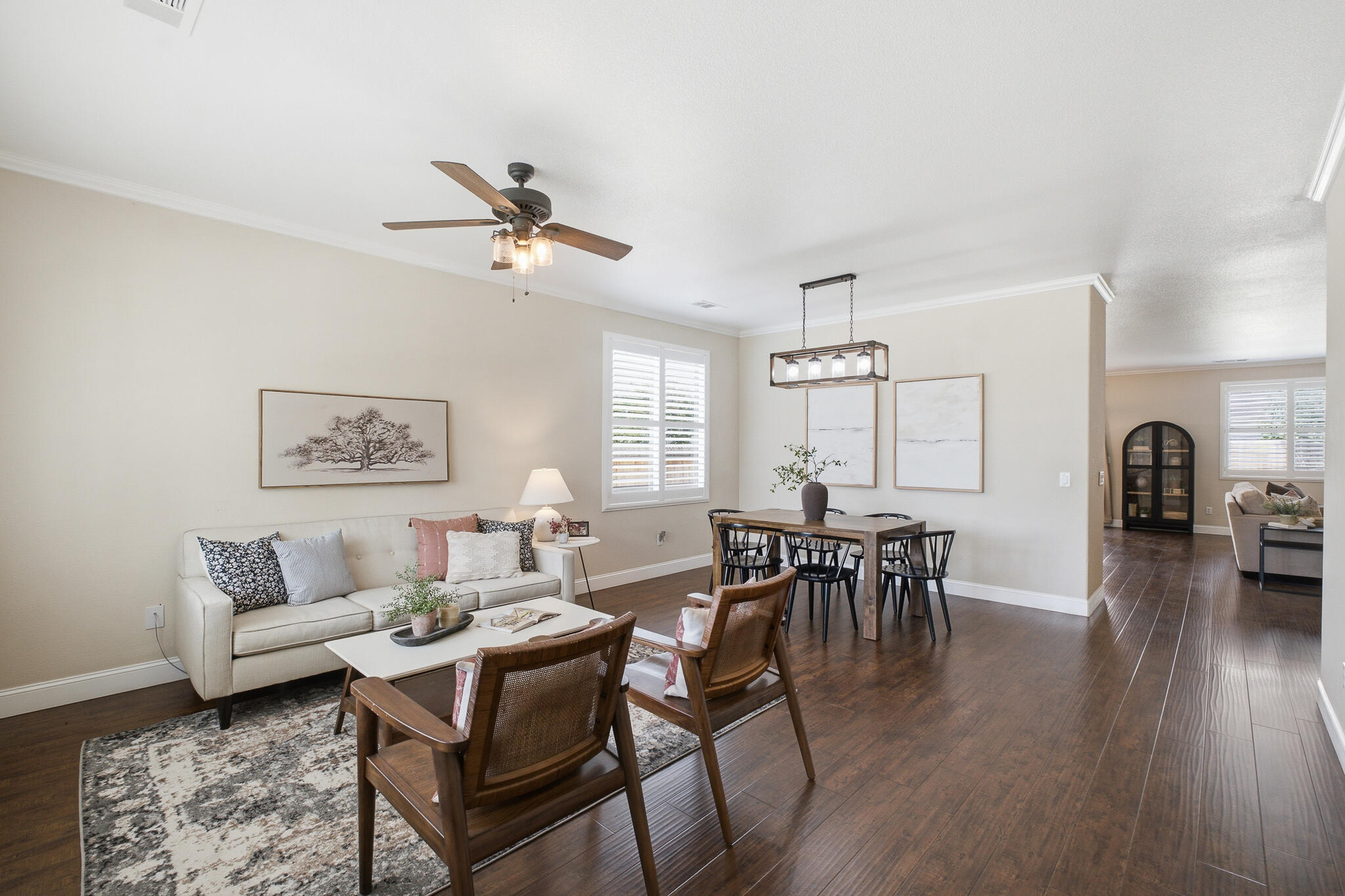 2037 N Vermont, Visalia, CA 93291