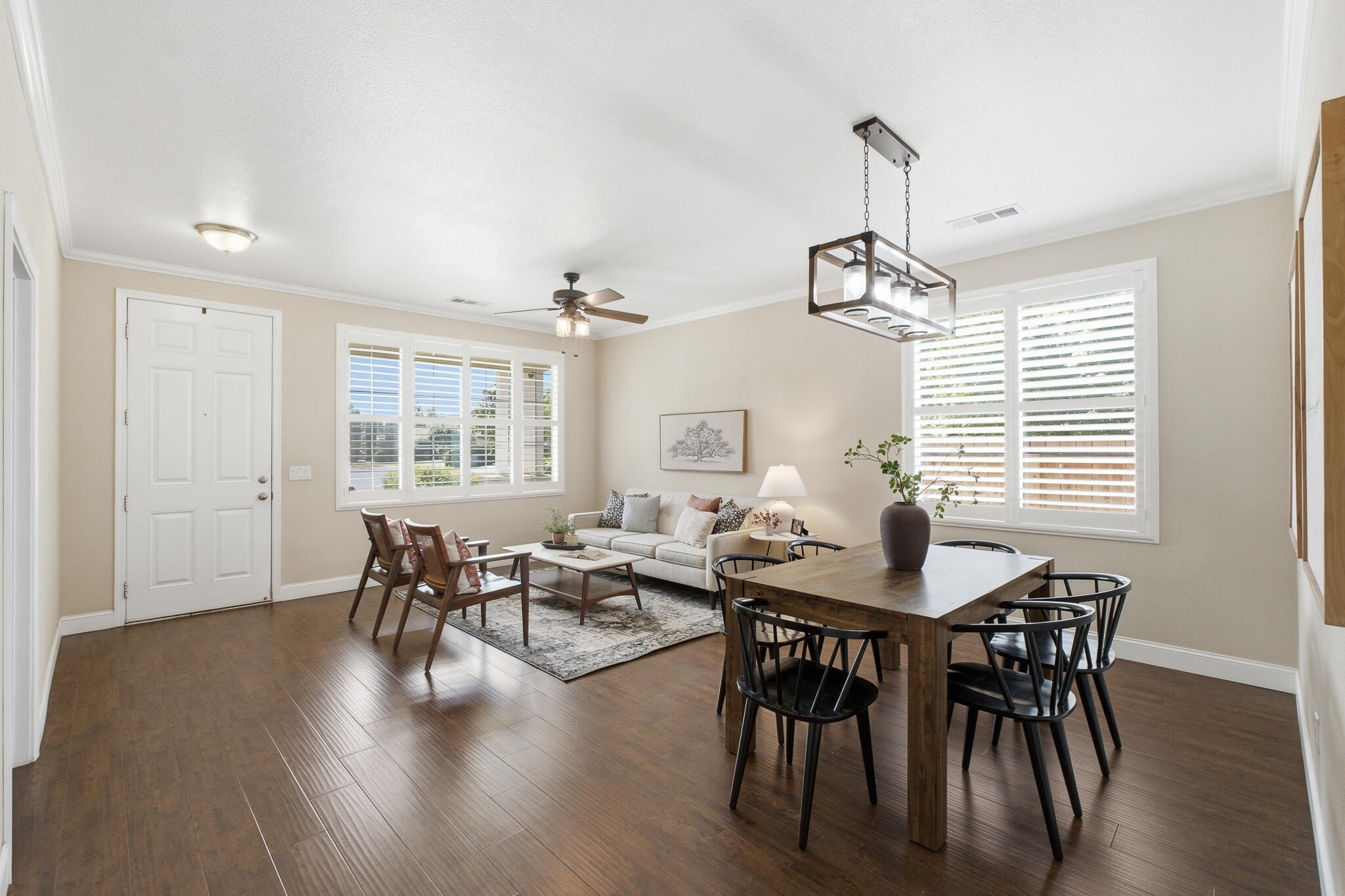 2037 N Vermont, Visalia, CA 93291