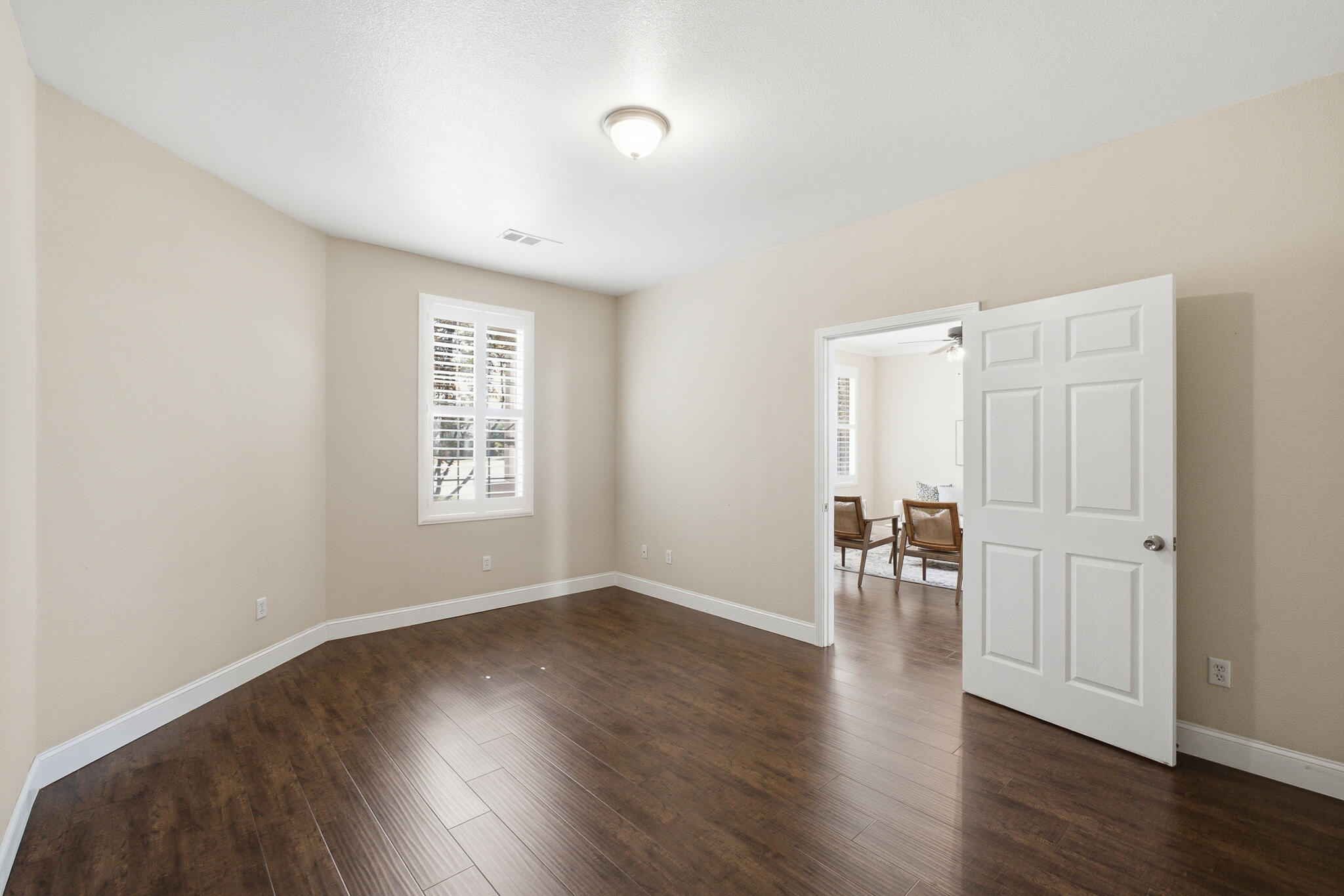 2037 N Vermont, Visalia, CA 93291