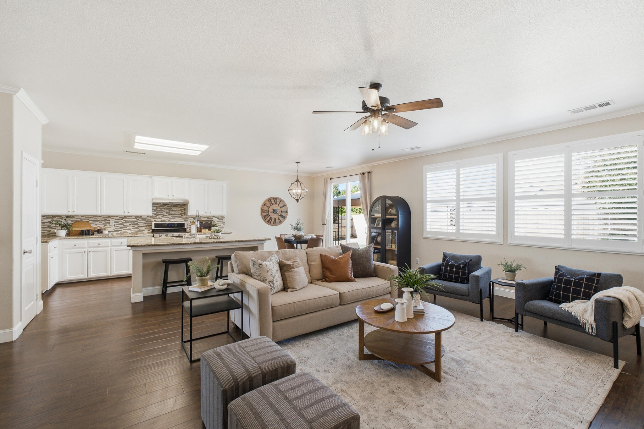 2037 N Vermont, Visalia, CA 93291