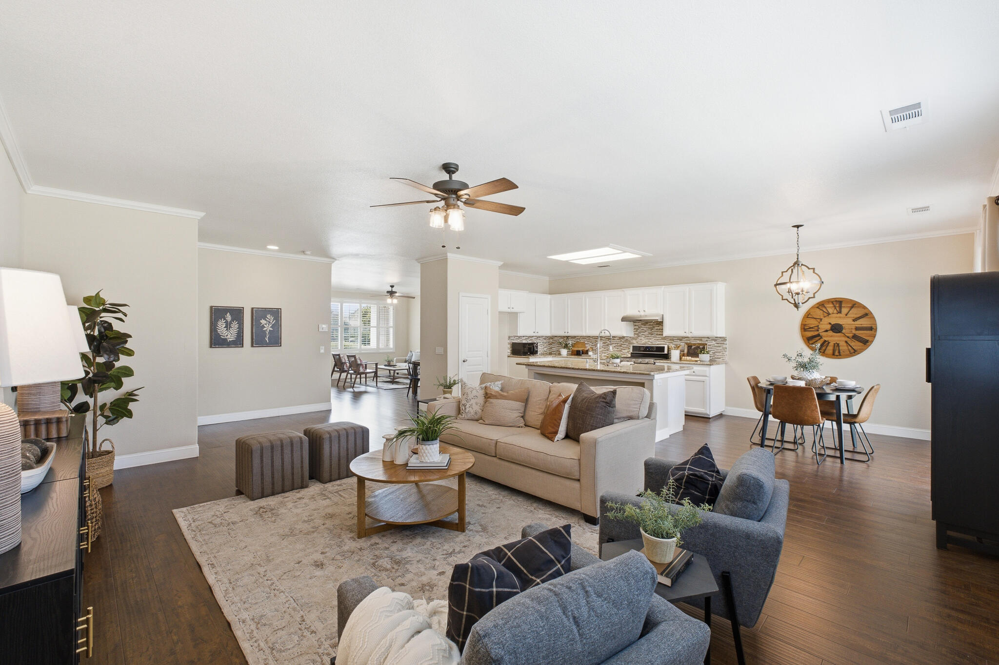 2037 N Vermont, Visalia, CA 93291