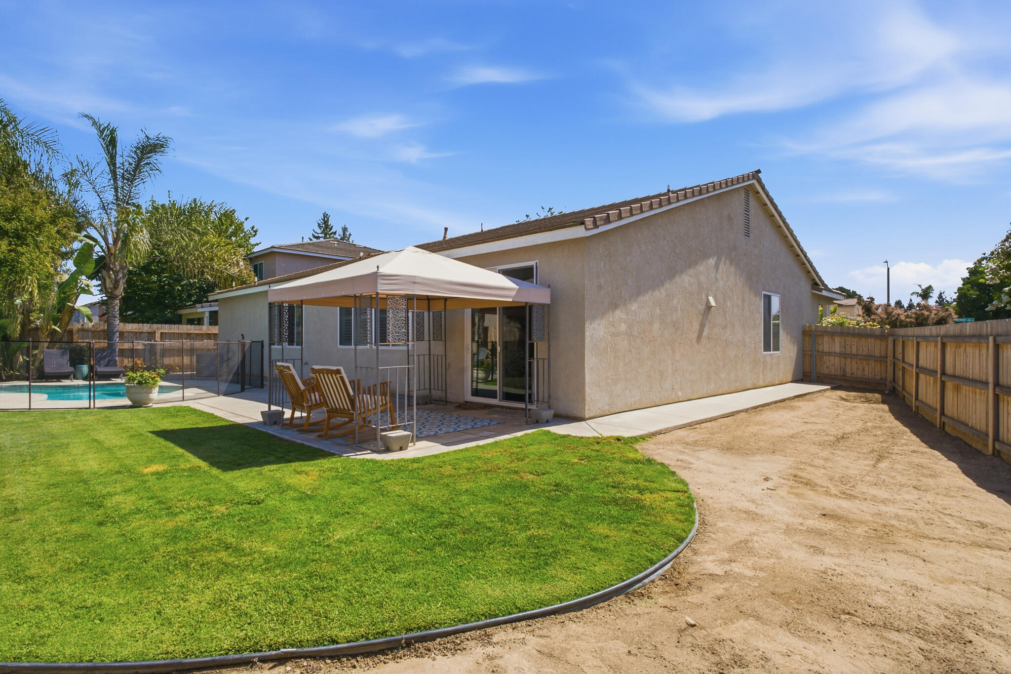 2037 N Vermont, Visalia, CA 93291