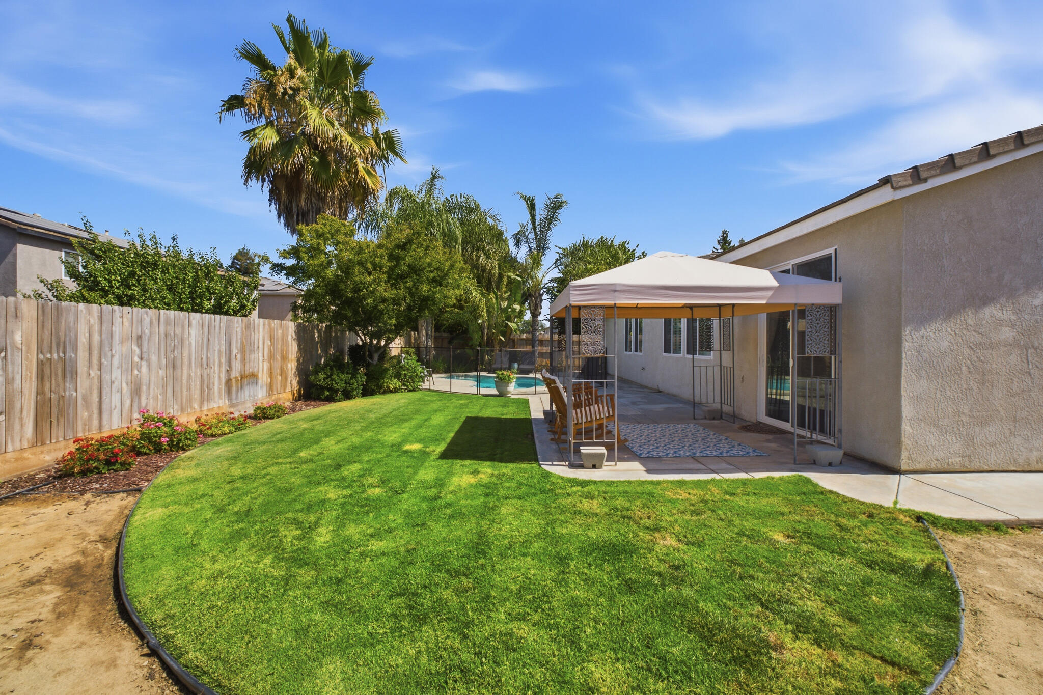 2037 N Vermont, Visalia, CA 93291