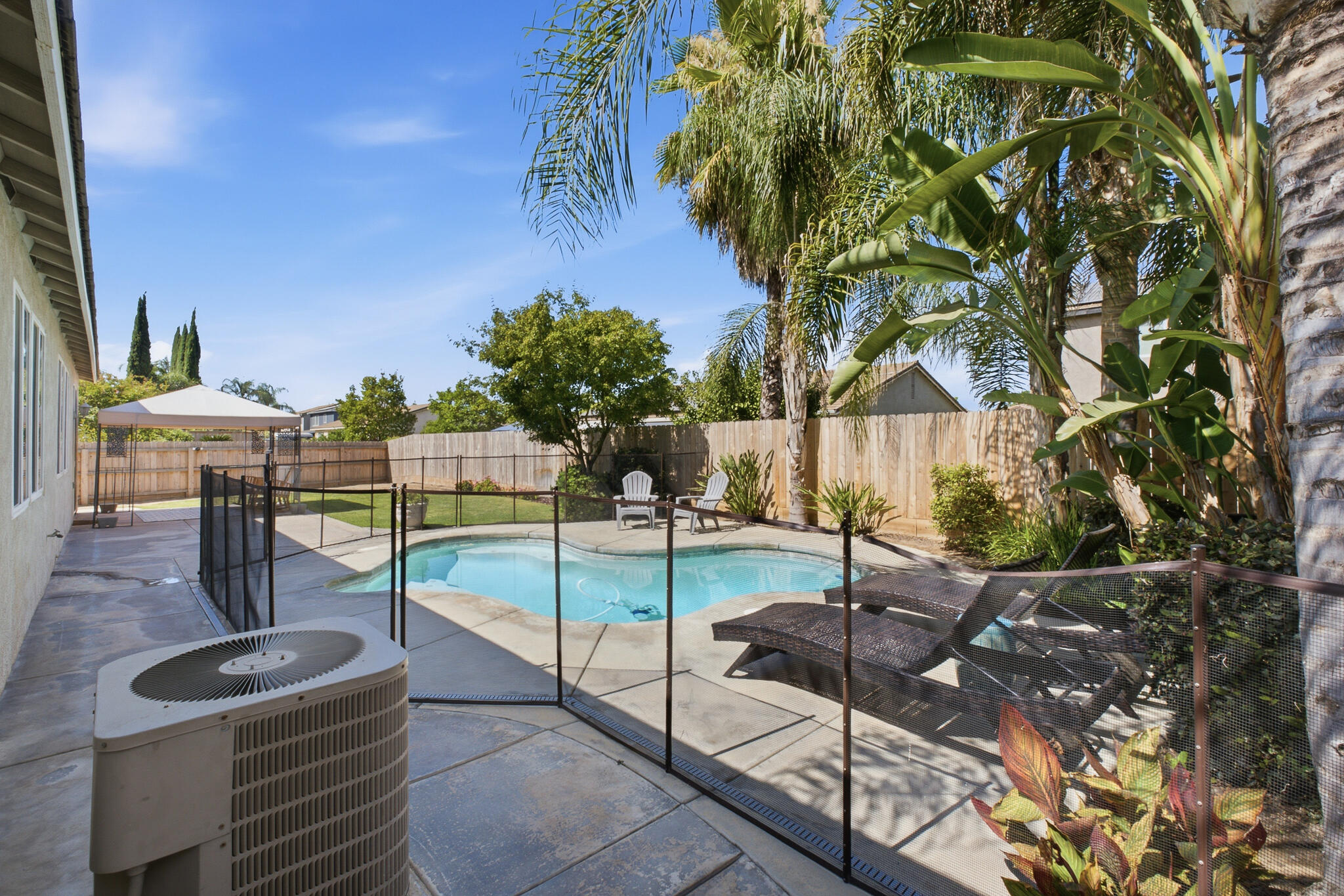 2037 N Vermont, Visalia, CA 93291