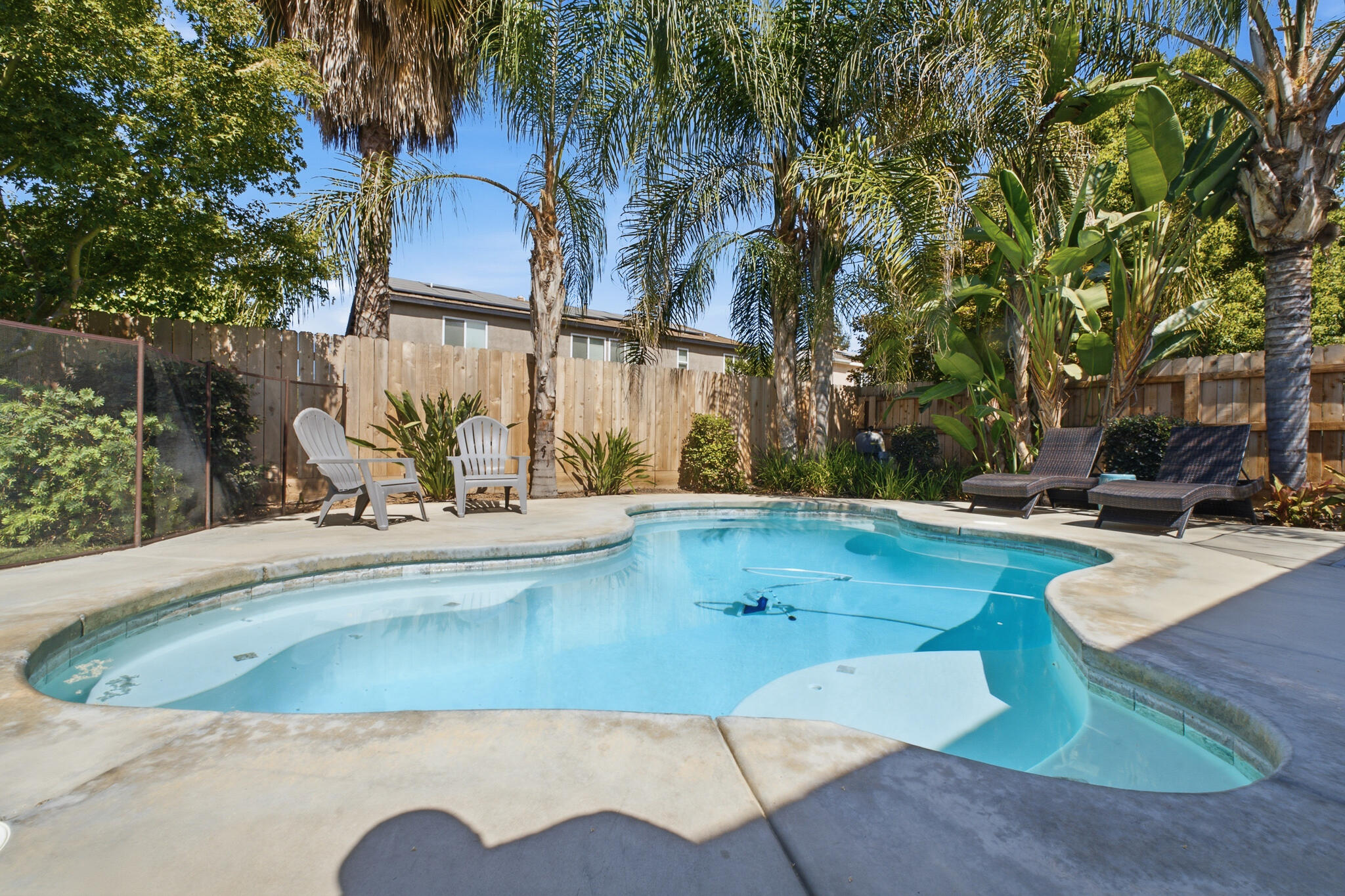 2037 N Vermont, Visalia, CA 93291