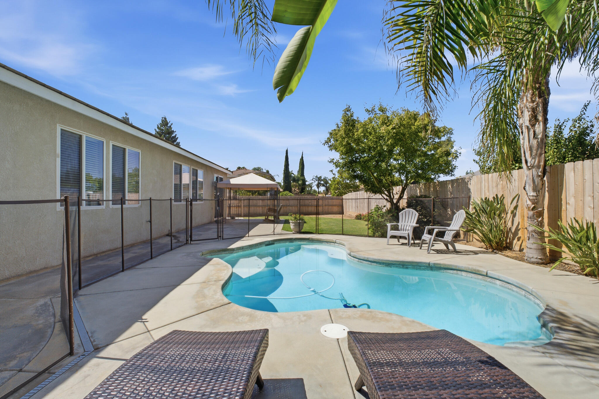 2037 N Vermont, Visalia, CA 93291