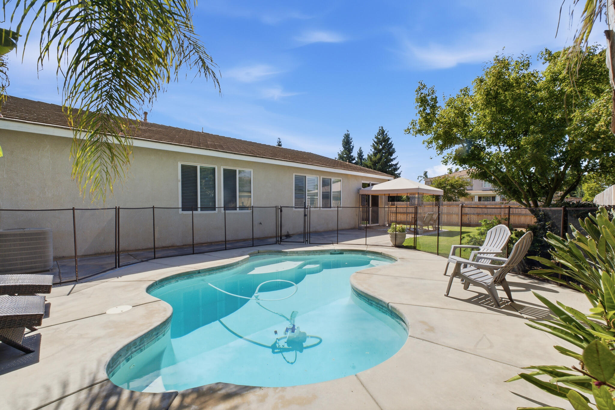 2037 N Vermont, Visalia, CA 93291