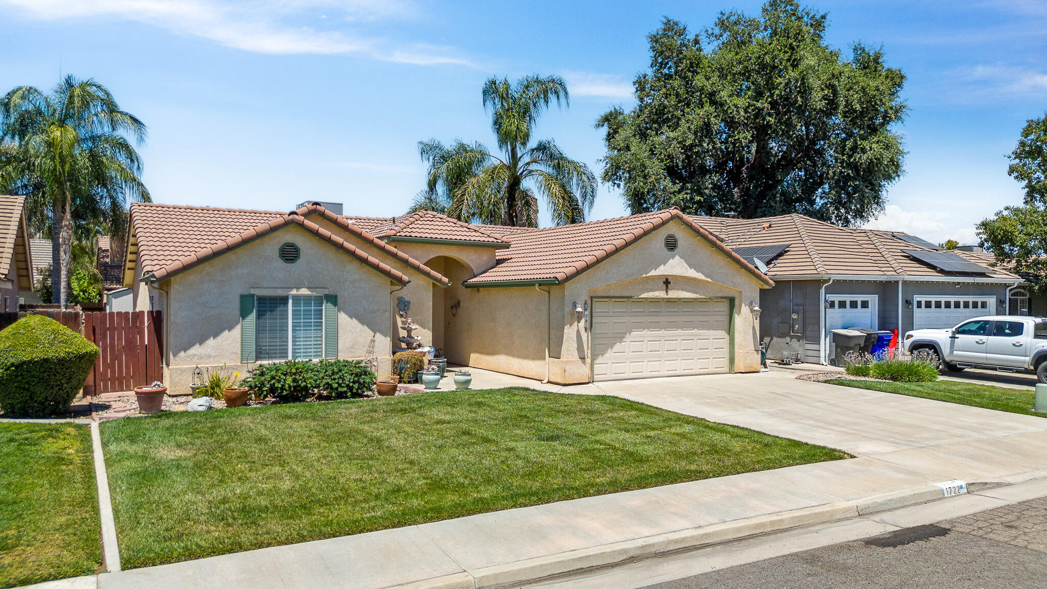 1722 W Julieann Ave, Porterville, CA 93257
