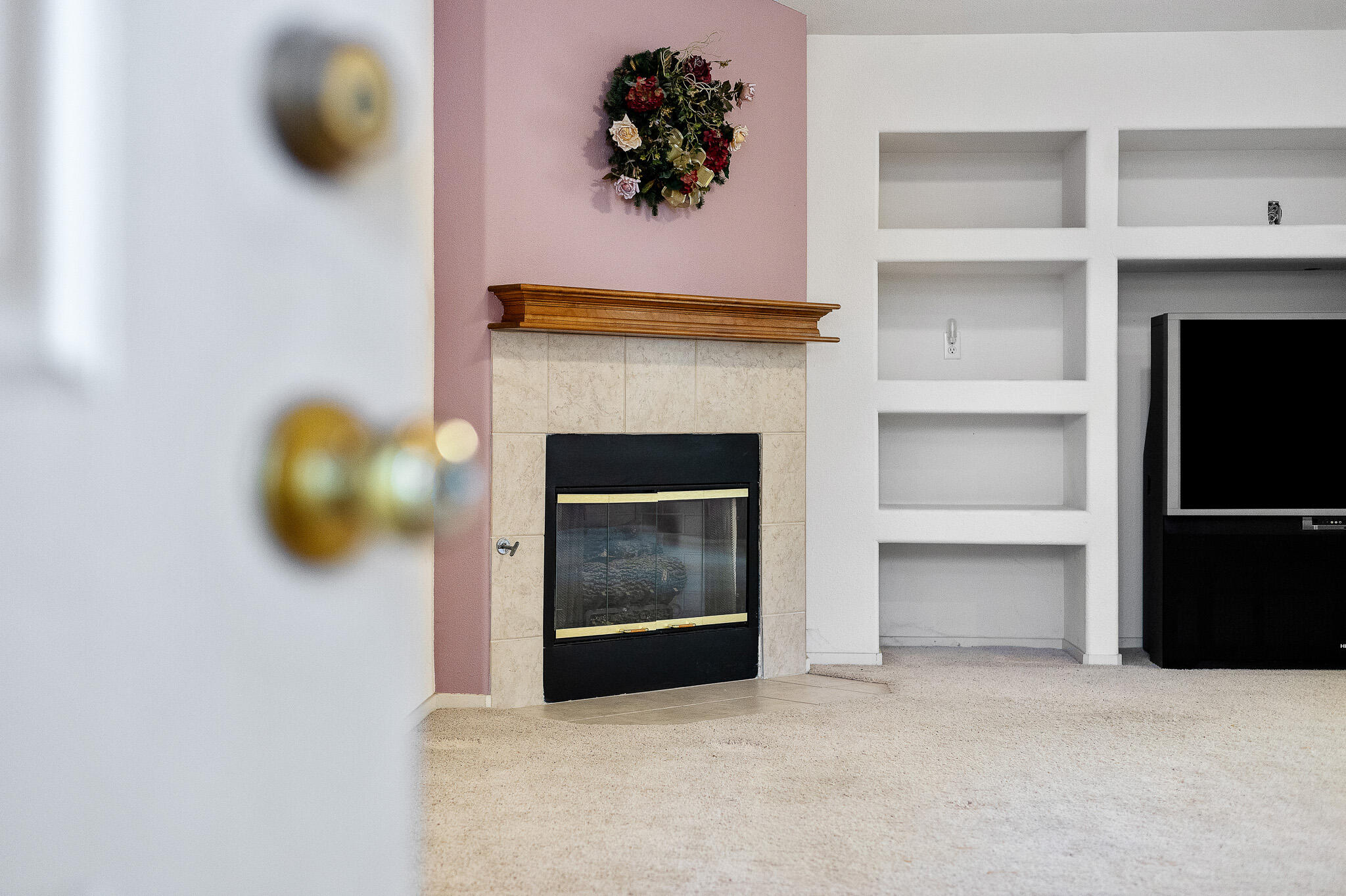 1722 W Julieann Ave, Porterville, CA 93257