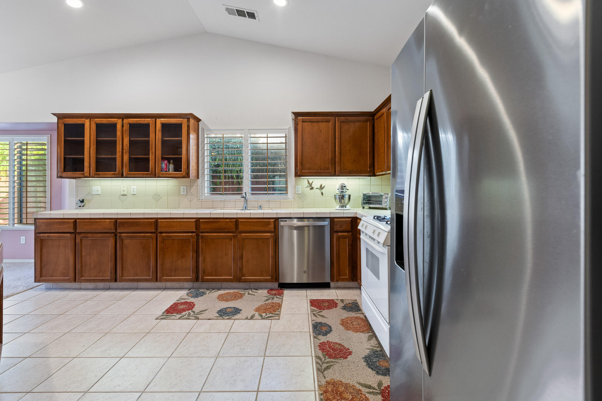 1722 W Julieann Ave, Porterville, CA 93257