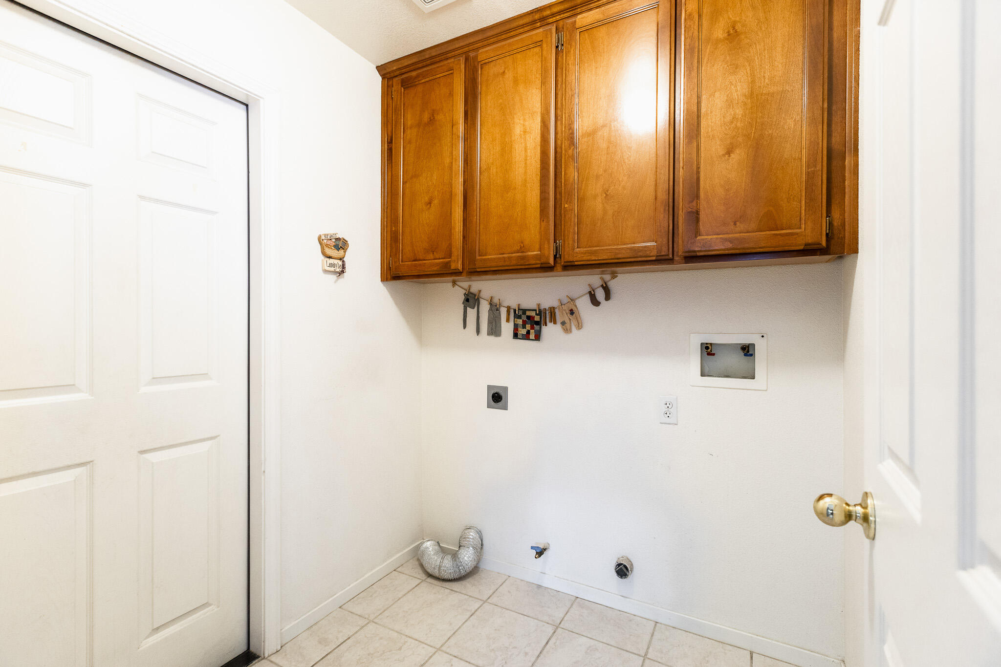 1722 W Julieann Ave, Porterville, CA 93257