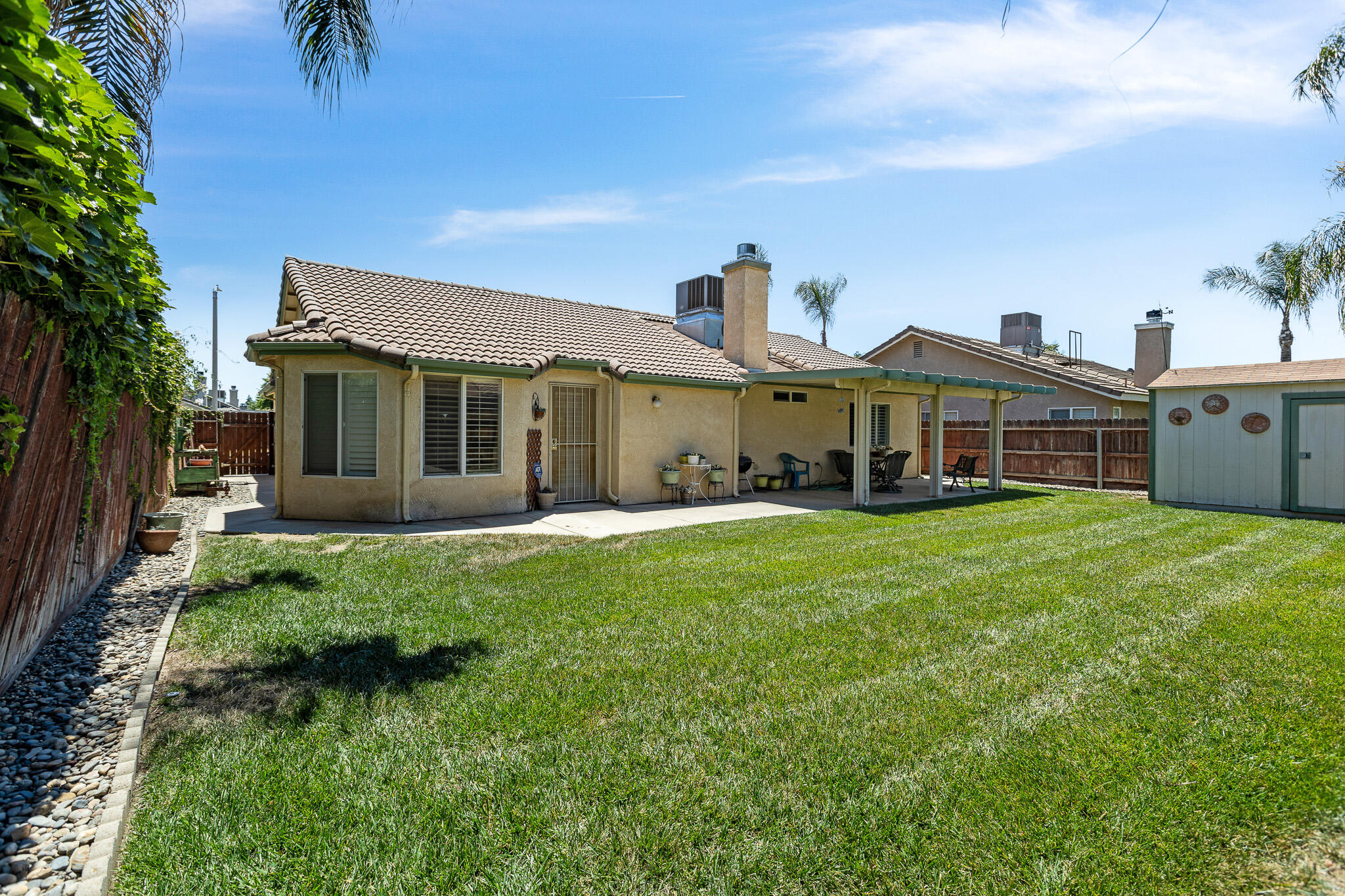 1722 W Julieann Ave, Porterville, CA 93257