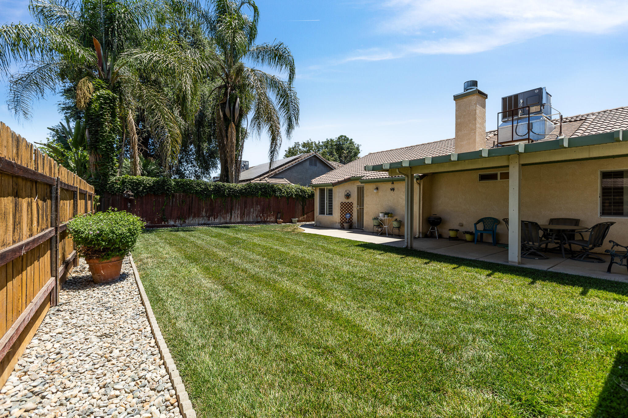 1722 W Julieann Ave, Porterville, CA 93257