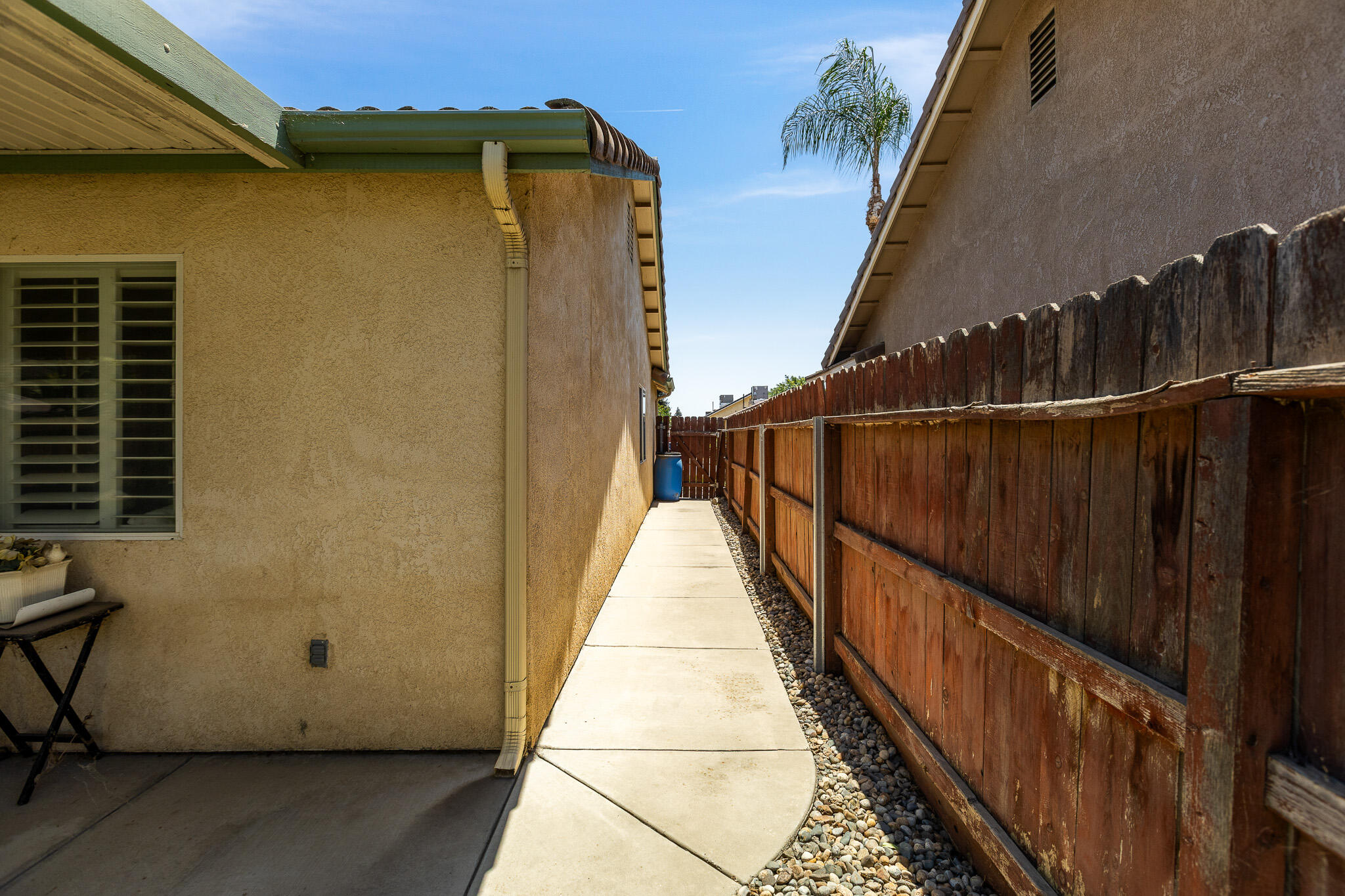 1722 W Julieann Ave, Porterville, CA 93257