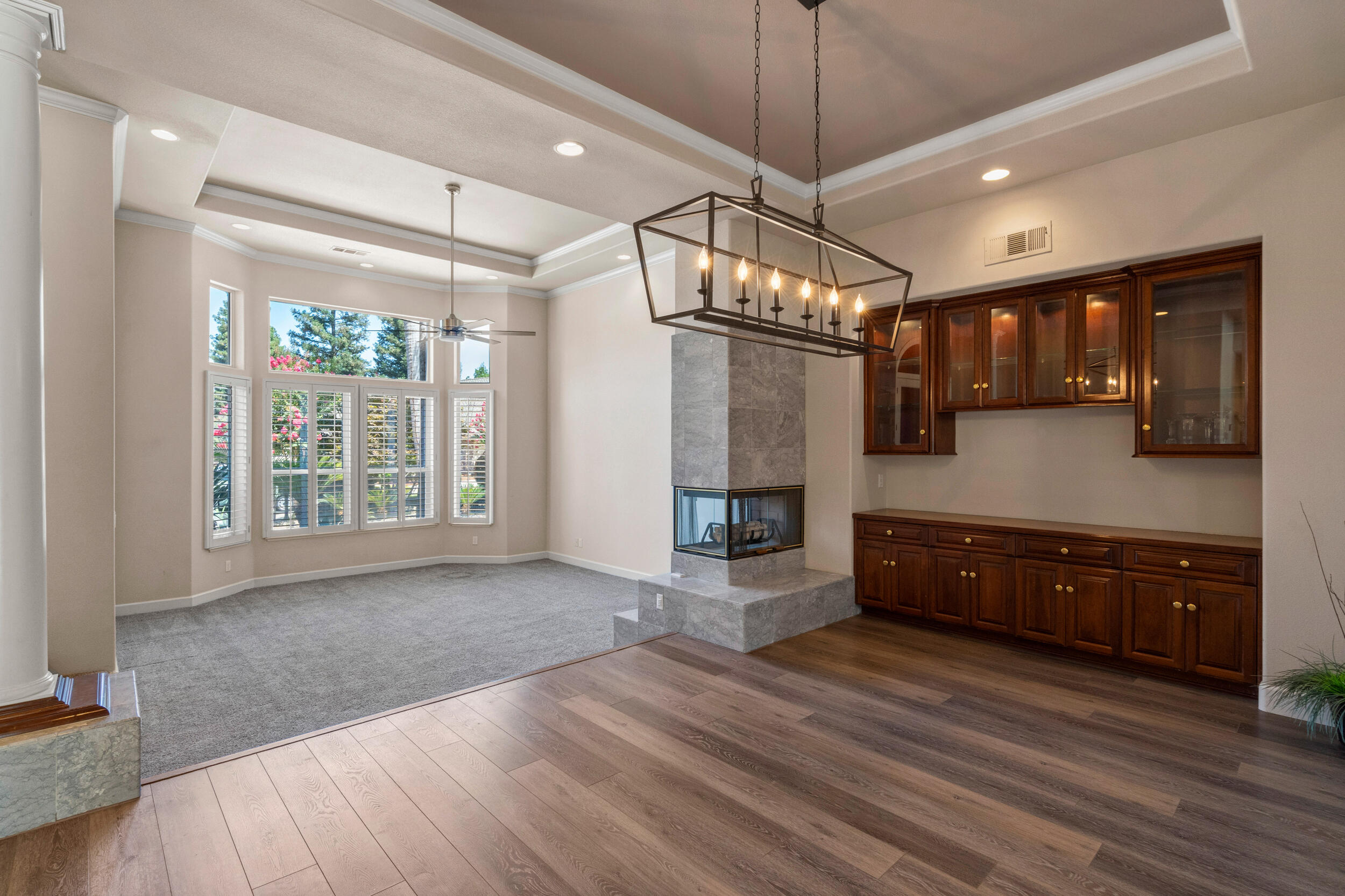 5709 W Seeger Ct, Visalia, CA 93277