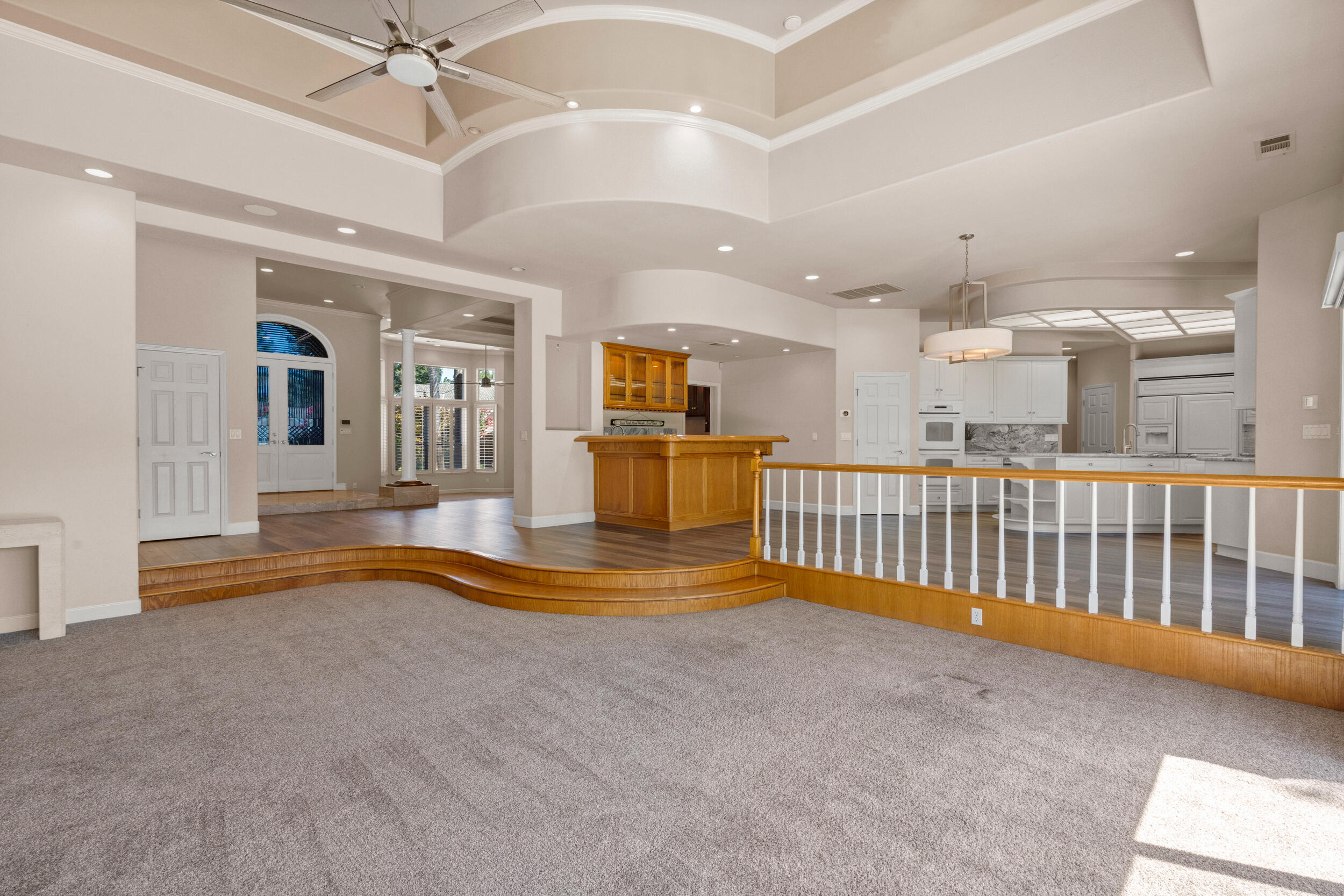 5709 W Seeger Ct, Visalia, CA 93277