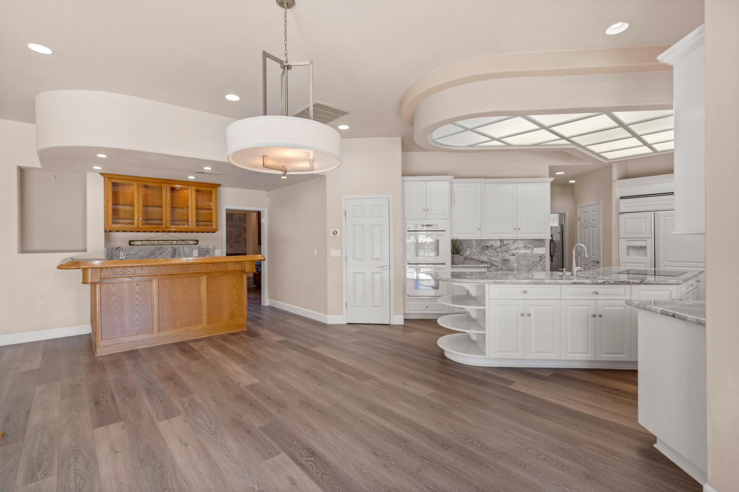5709 W Seeger Ct, Visalia, CA 93277