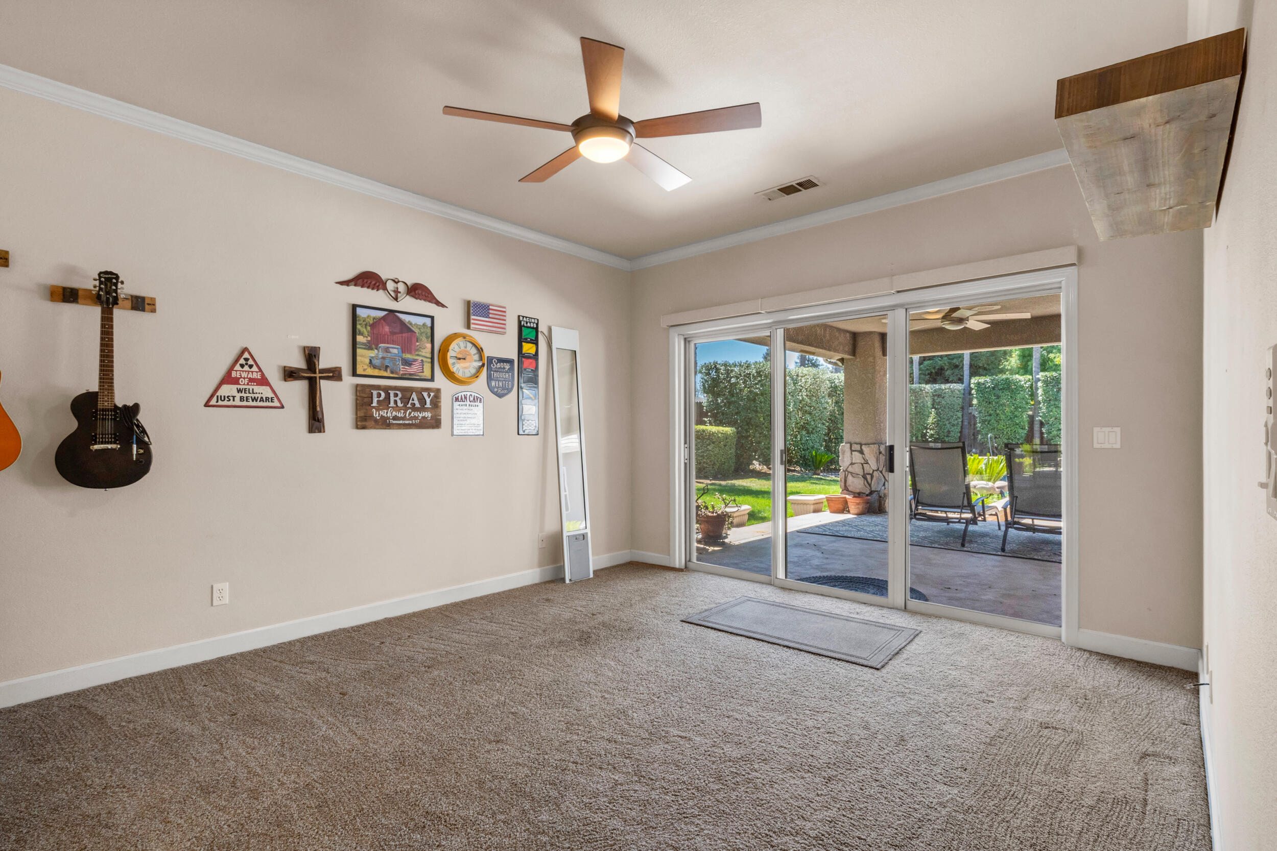 5709 W Seeger Ct, Visalia, CA 93277