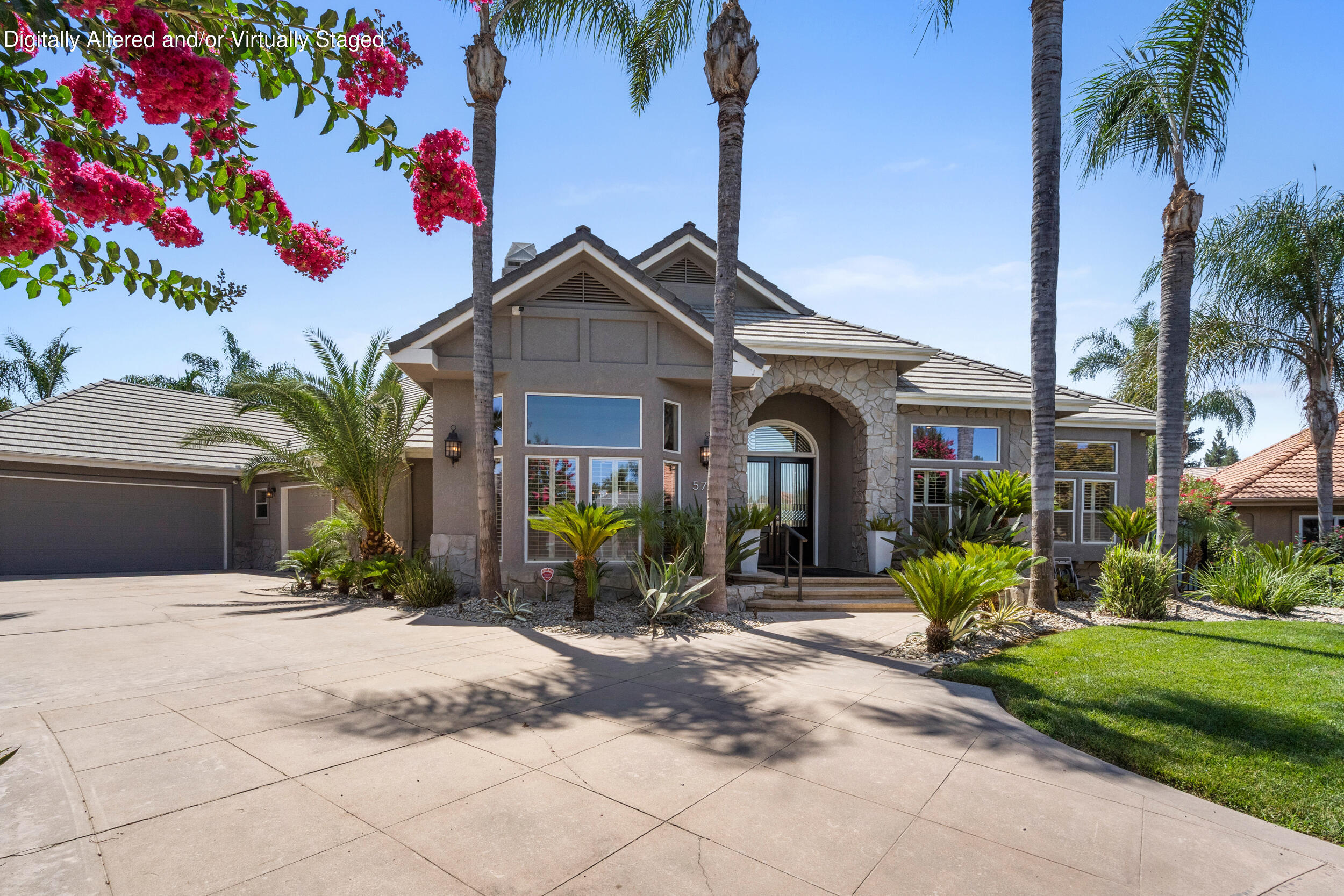 5709 W Seeger Ct, Visalia, CA 93277