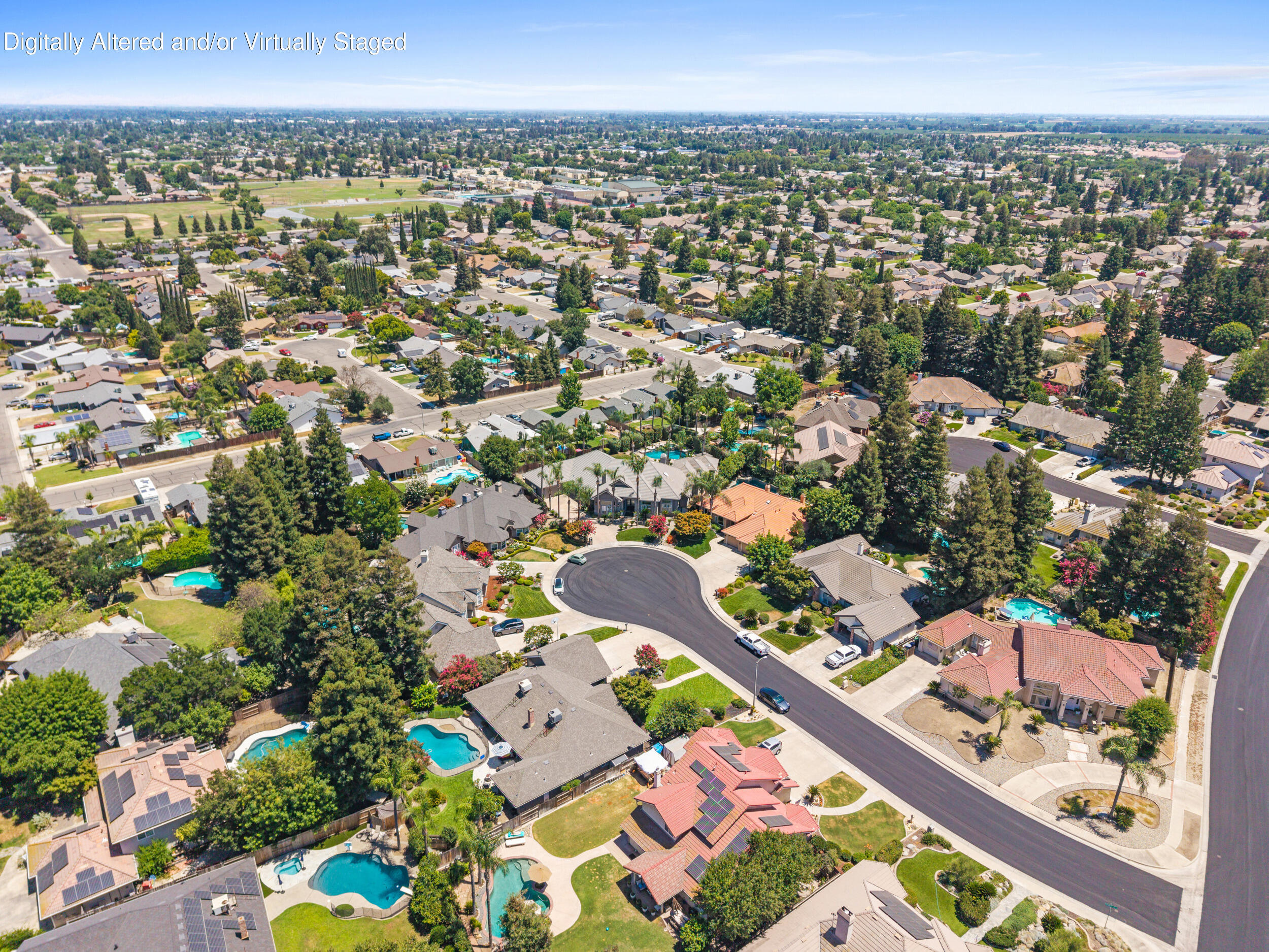 5709 W Seeger Ct, Visalia, CA 93277