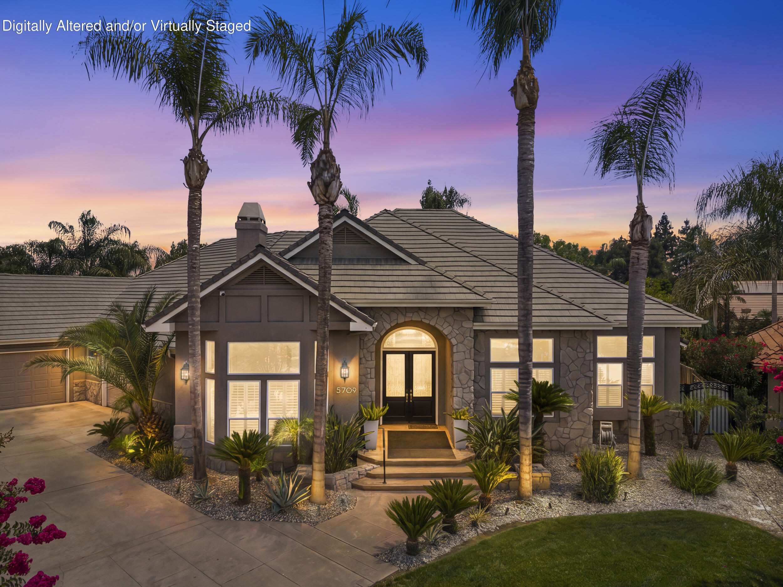 5709 W Seeger Ct, Visalia, CA 93277