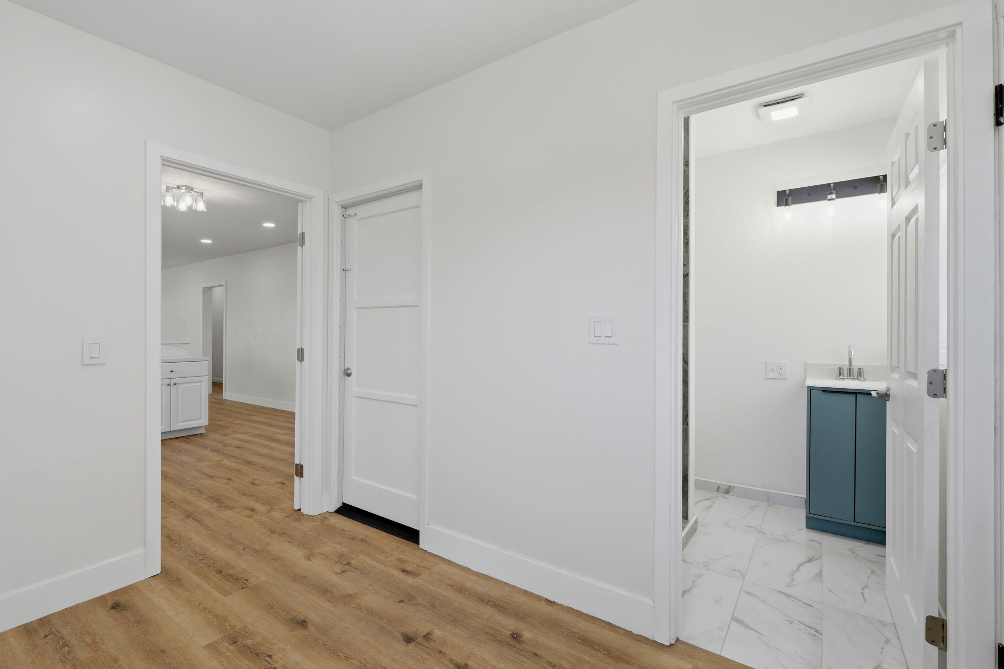 35 S Howland St, Porterville, CA 93257