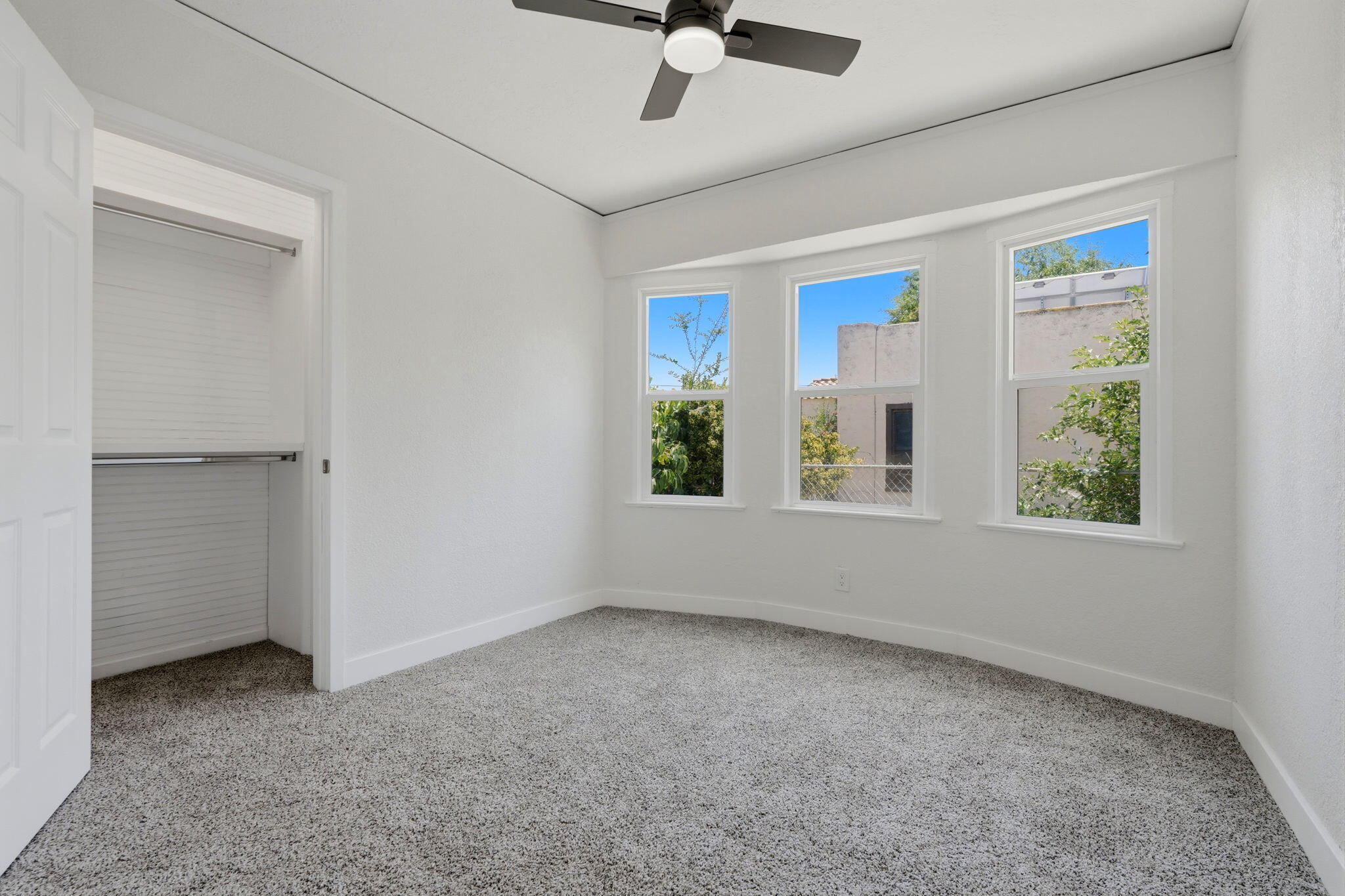 35 S Howland St, Porterville, CA 93257