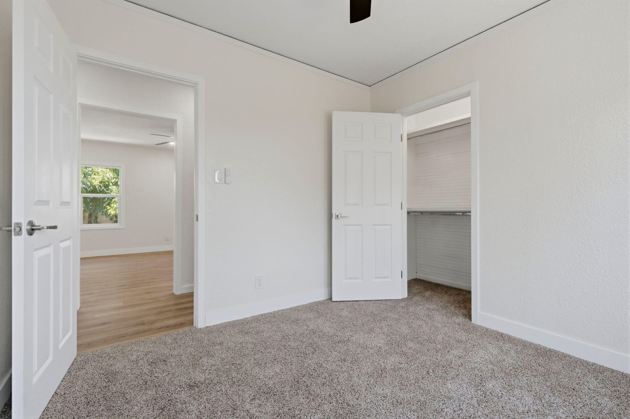 35 S Howland St, Porterville, CA 93257