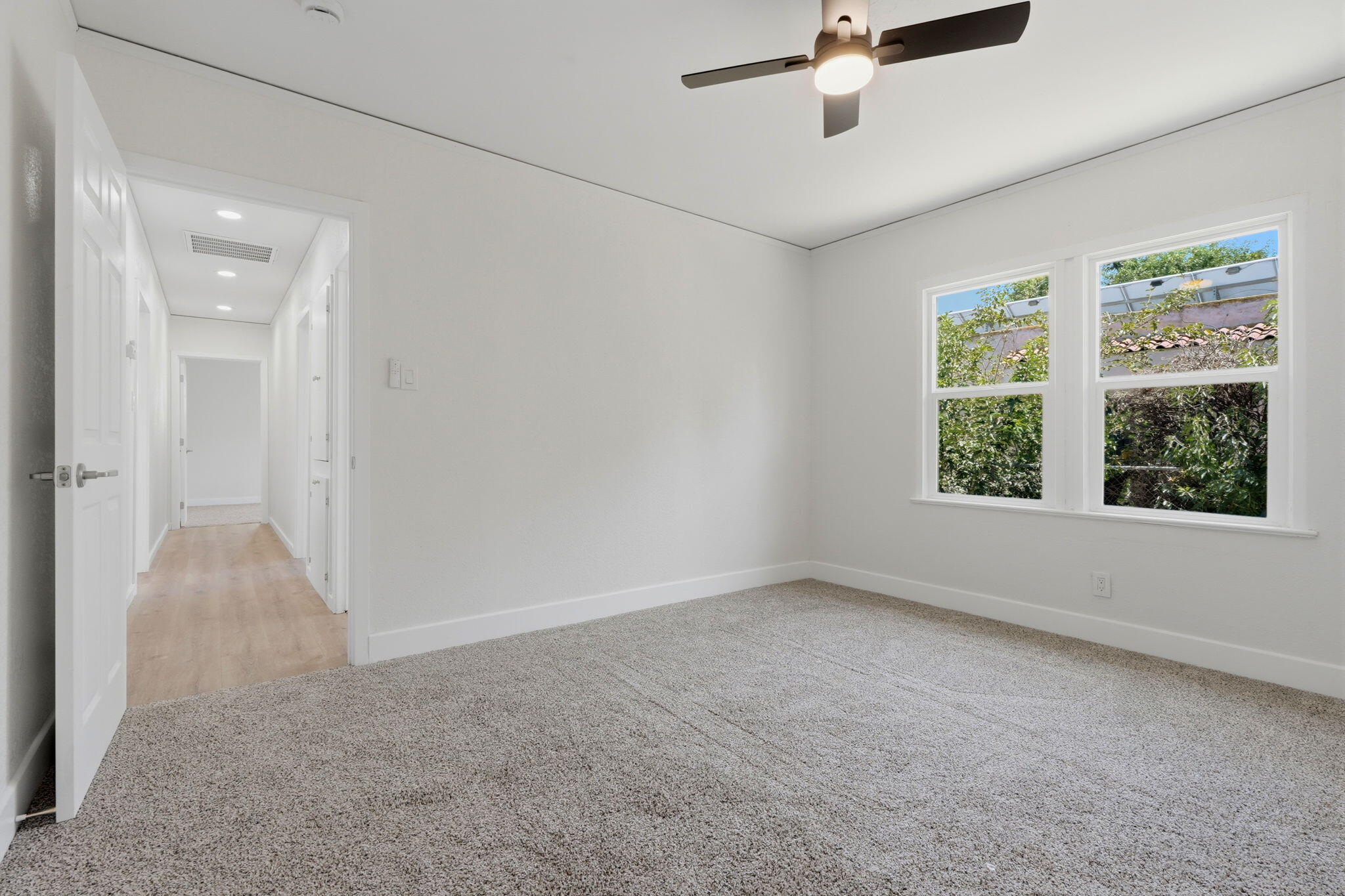 35 S Howland St, Porterville, CA 93257