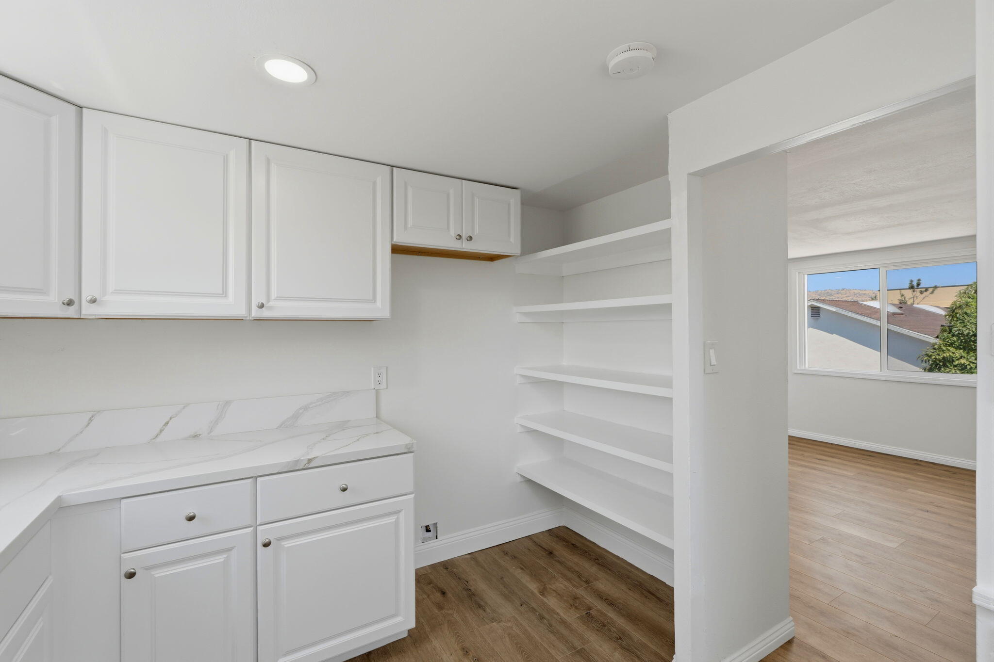 35 S Howland St, Porterville, CA 93257
