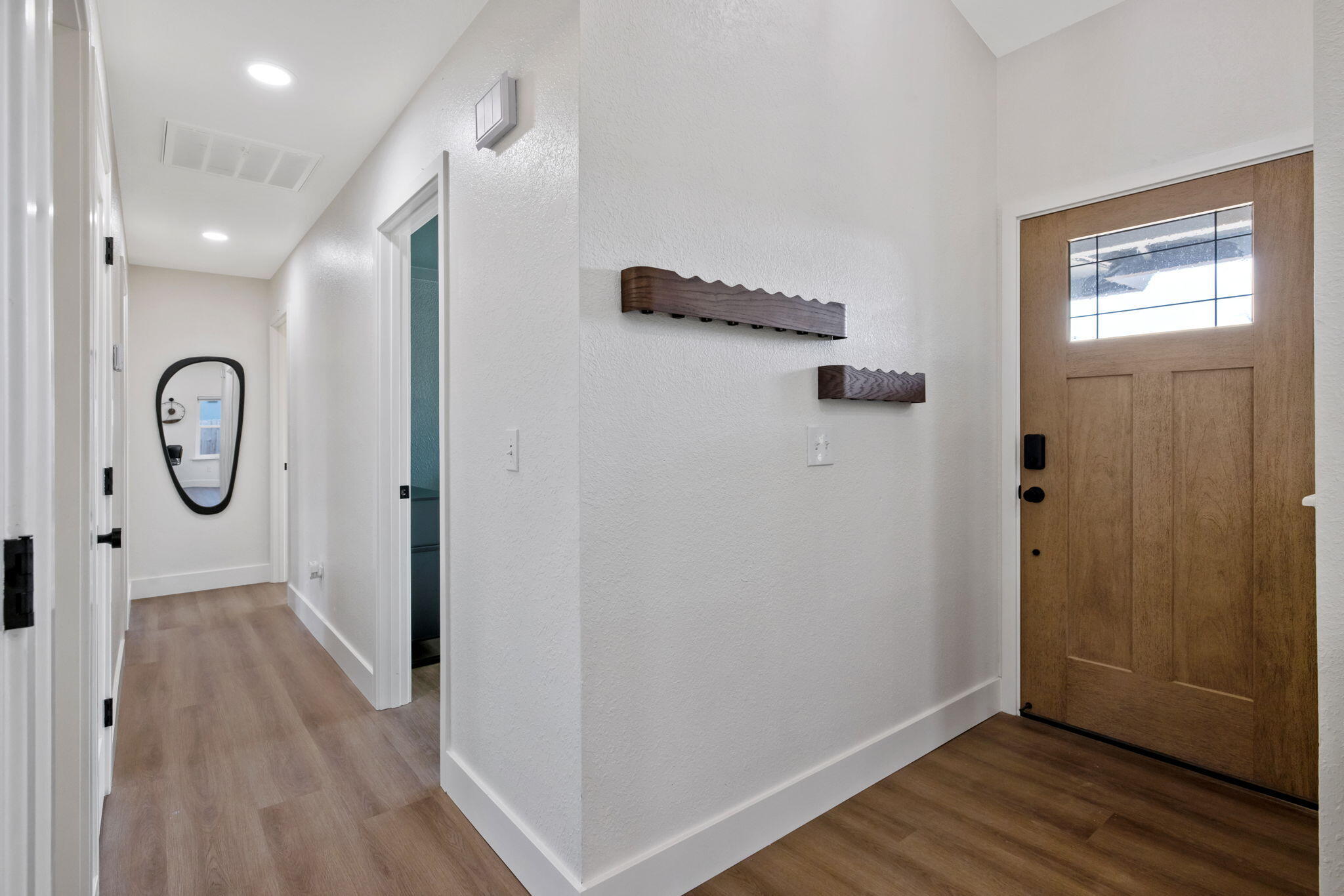 1222 N Laspina St, Tulare, CA 93274