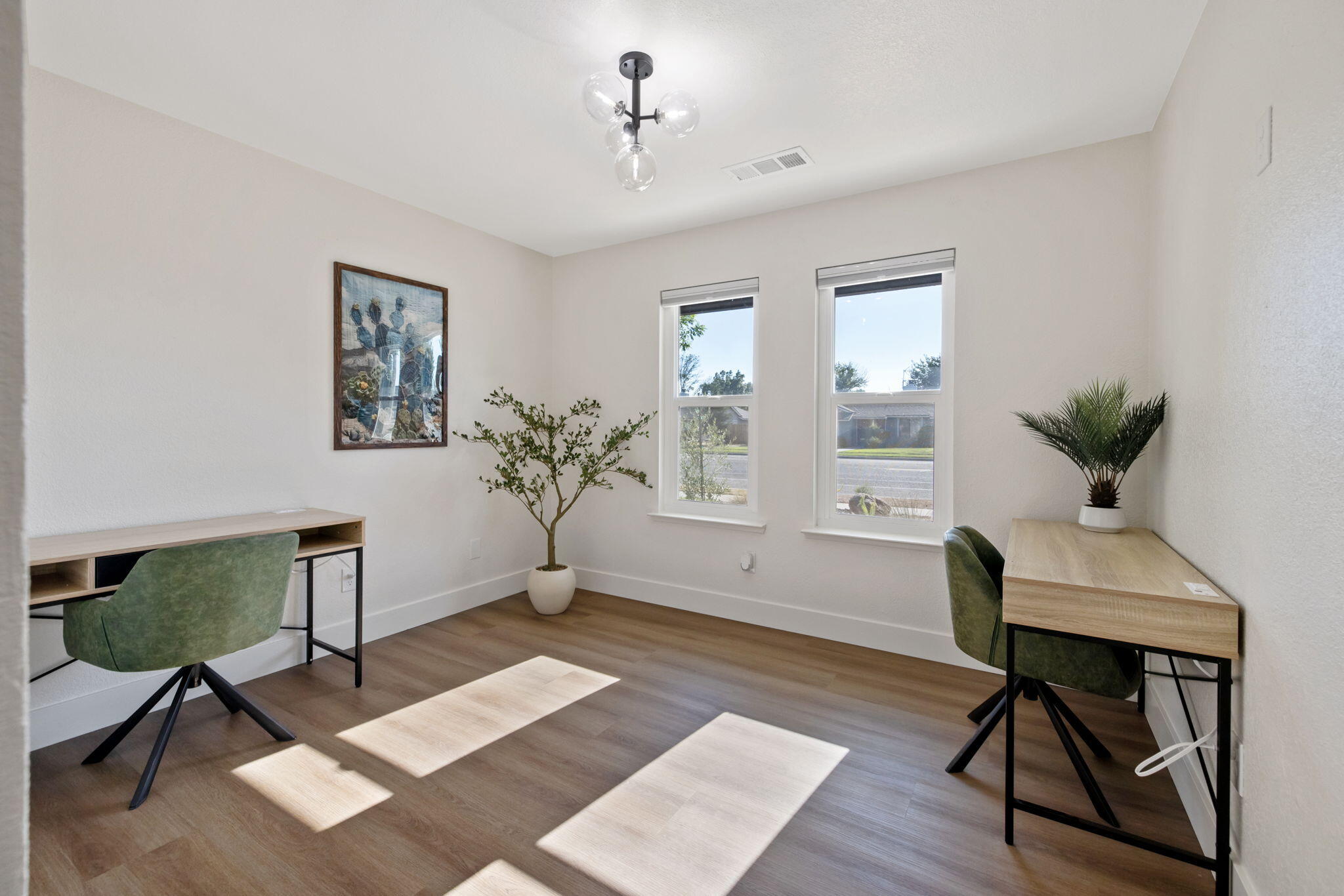 1222 N Laspina St, Tulare, CA 93274