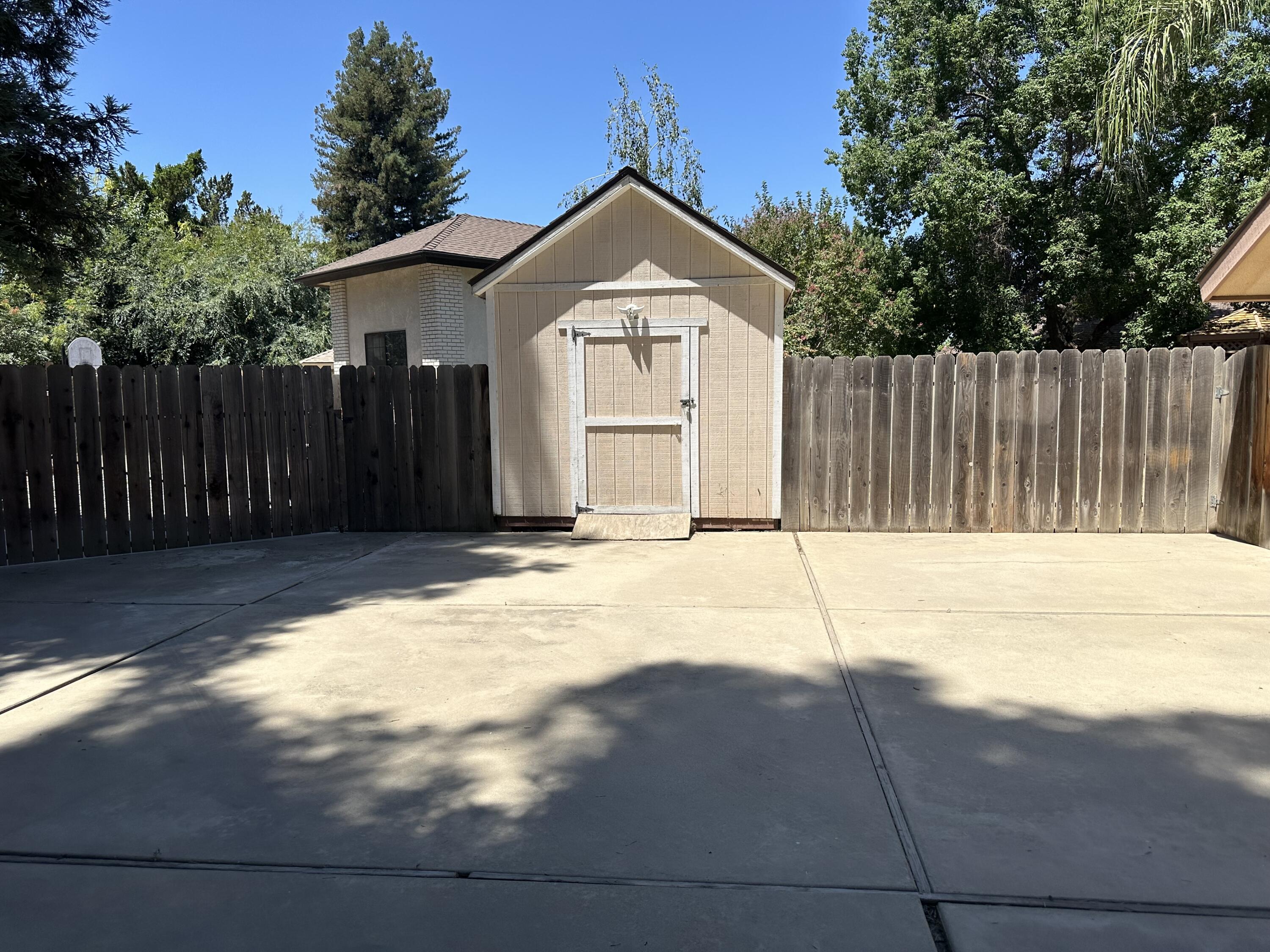 413 N Ryan Ter, Porterville, CA 93257