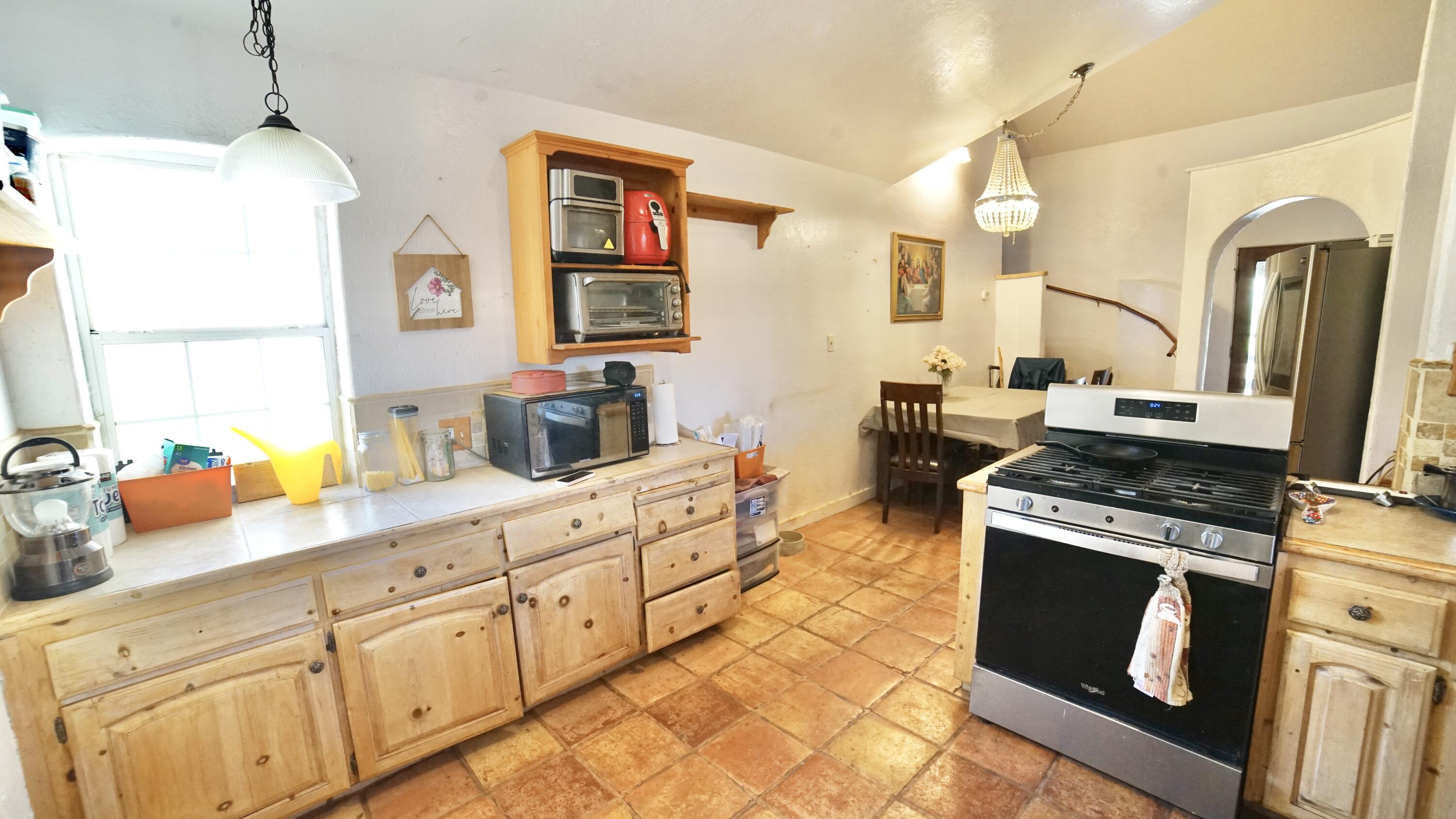1166 N Harvard Ave, Lindsay, CA 93247