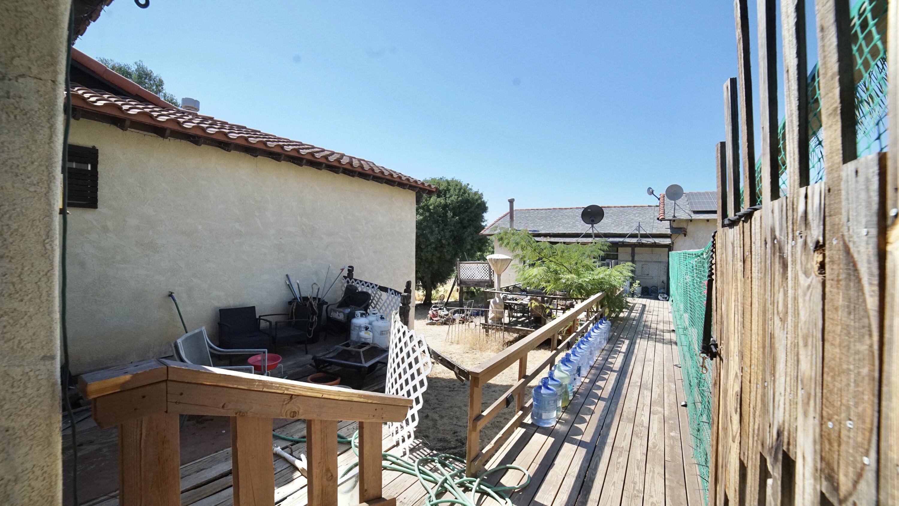 1166 N Harvard Ave, Lindsay, CA 93247