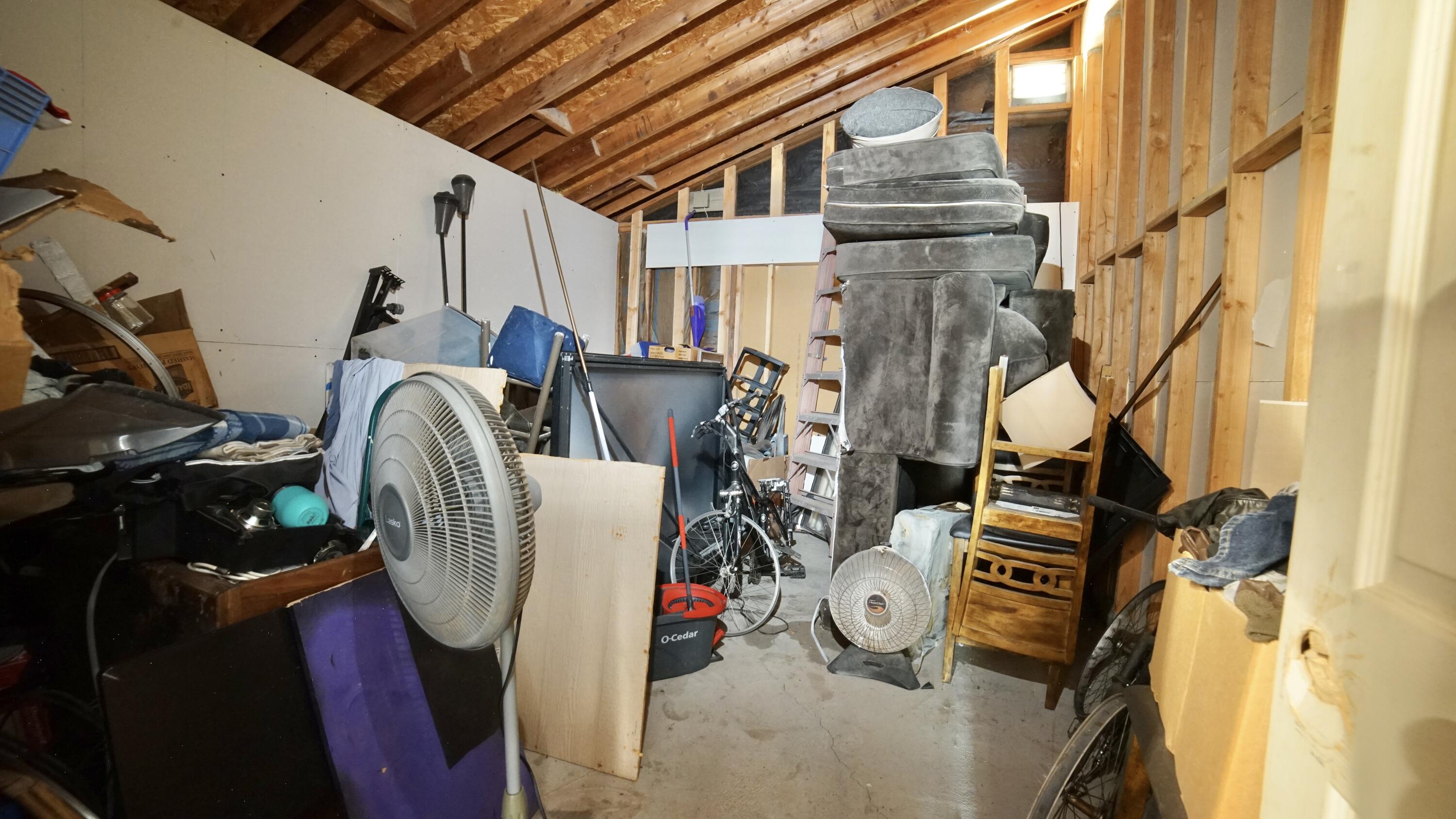 1166 N Harvard Ave, Lindsay, CA 93247