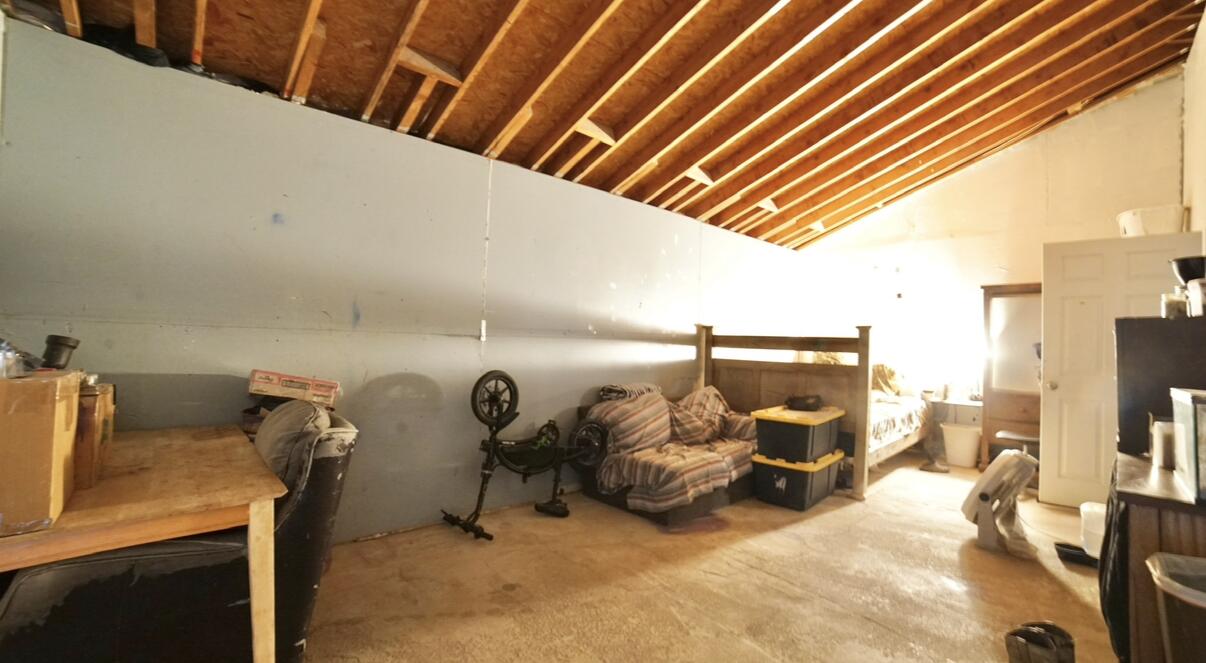 1166 N Harvard Ave, Lindsay, CA 93247