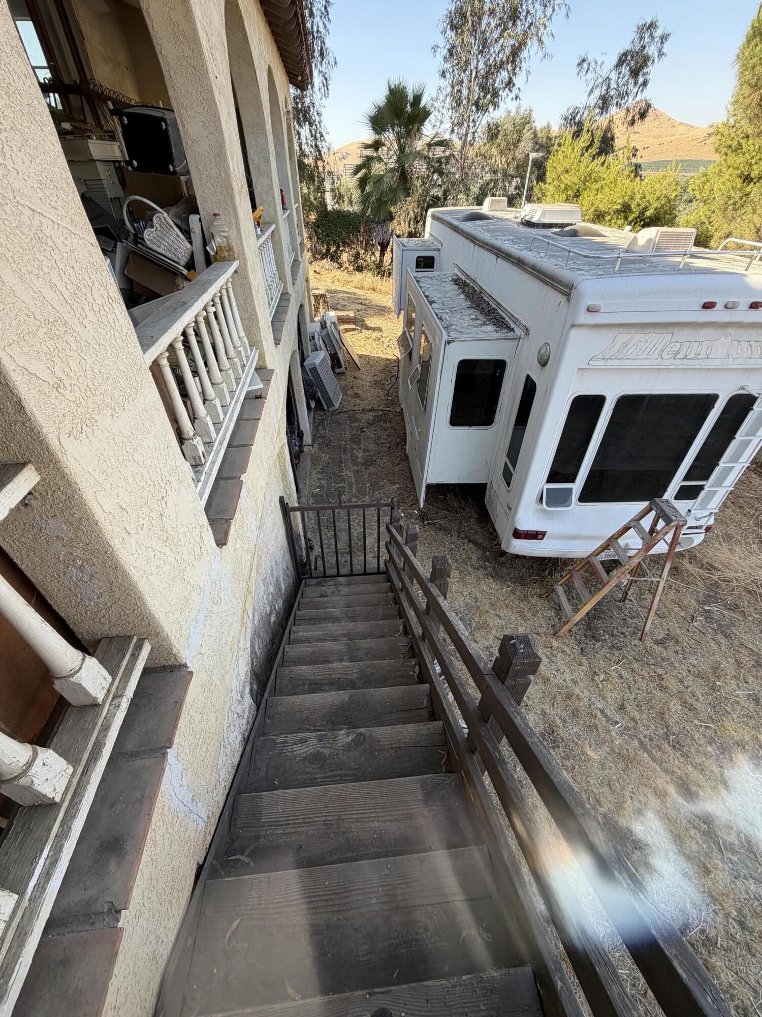 1166 N Harvard Ave, Lindsay, CA 93247