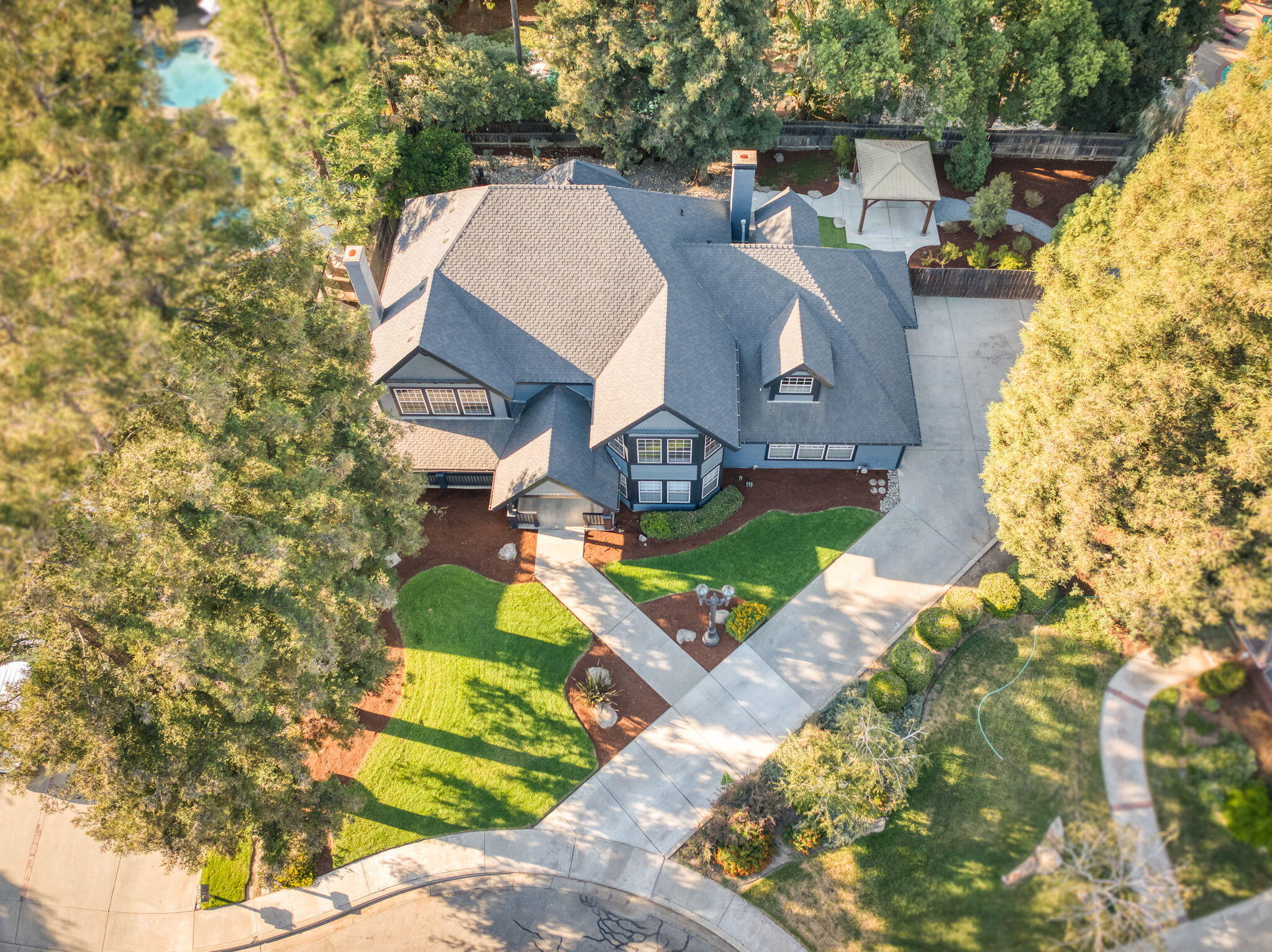 348 E Sunnyside Ave, Visalia, CA 93277