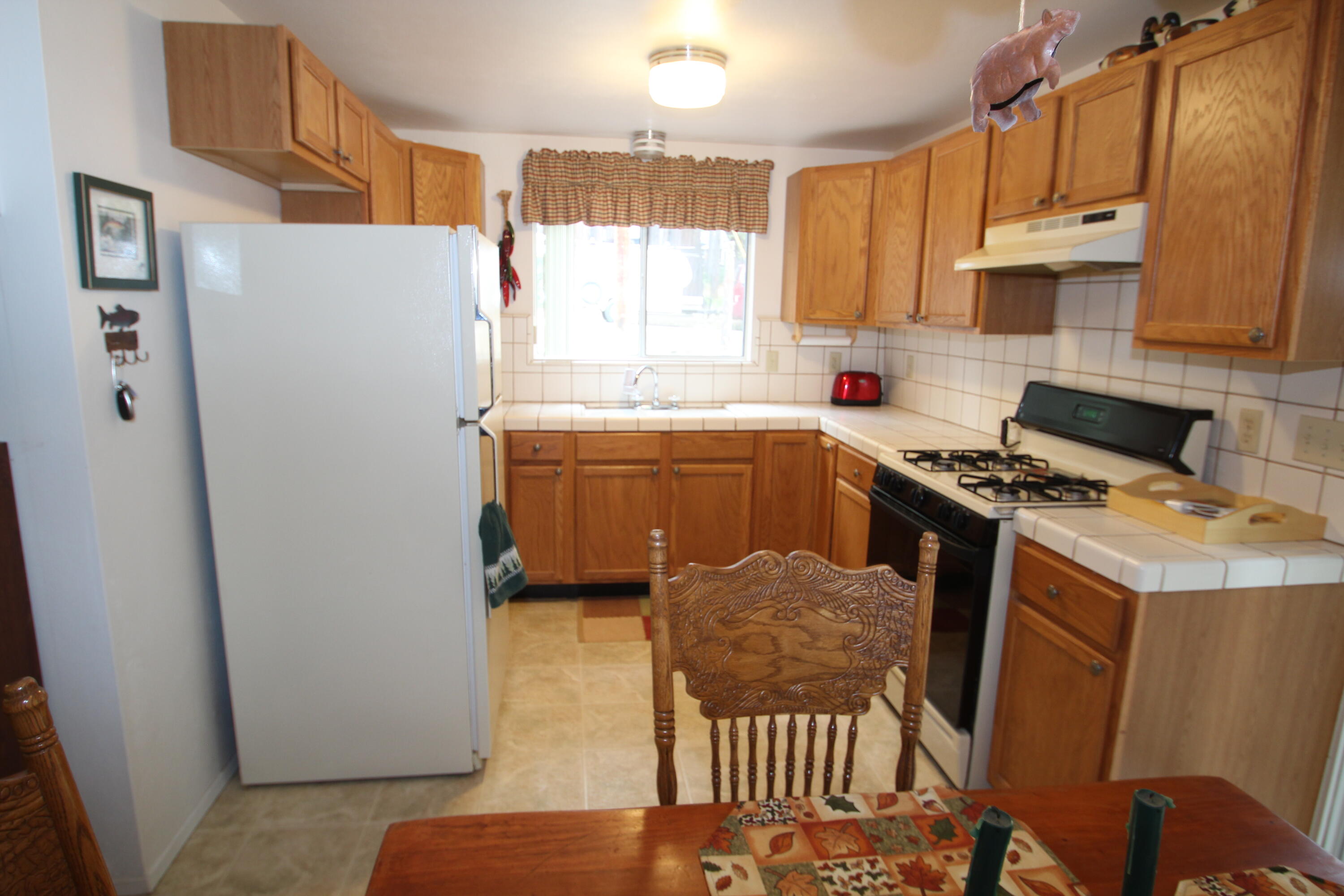 565 Trails End, Springville, CA 93265
