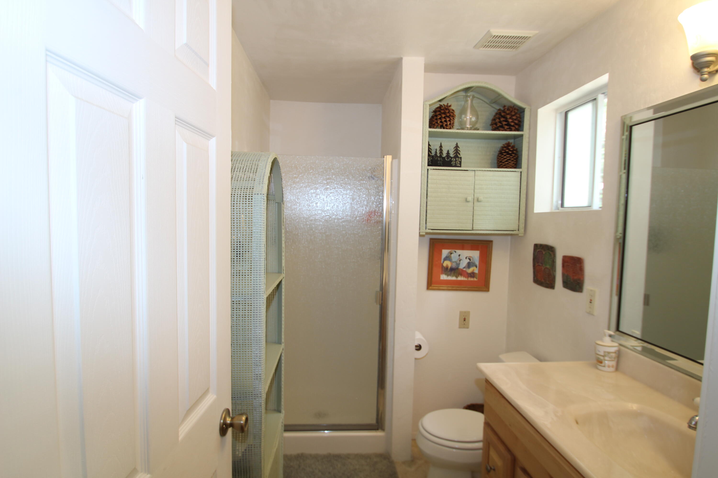 565 Trails End, Springville, CA 93265