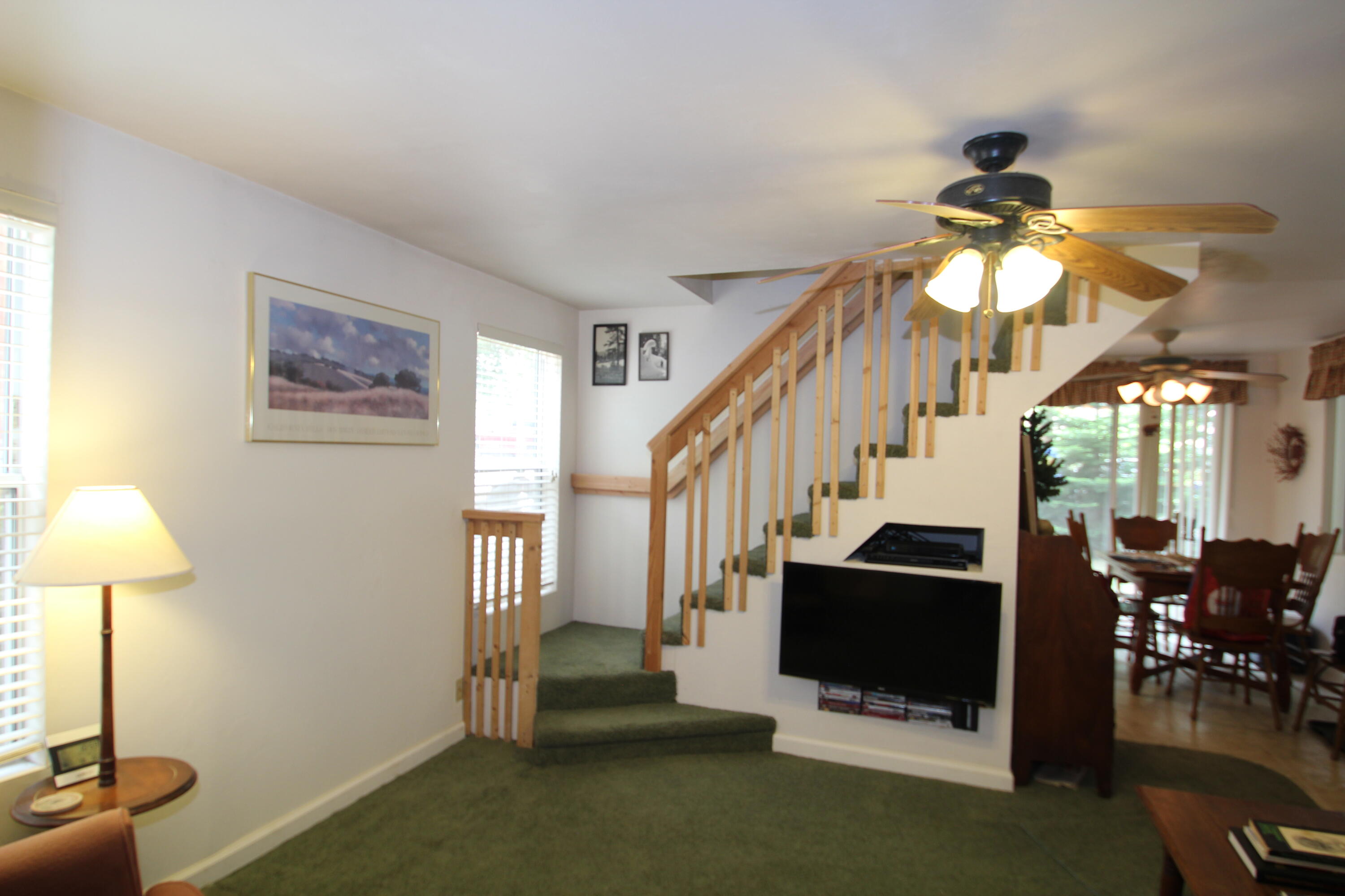 565 Trails End, Springville, CA 93265