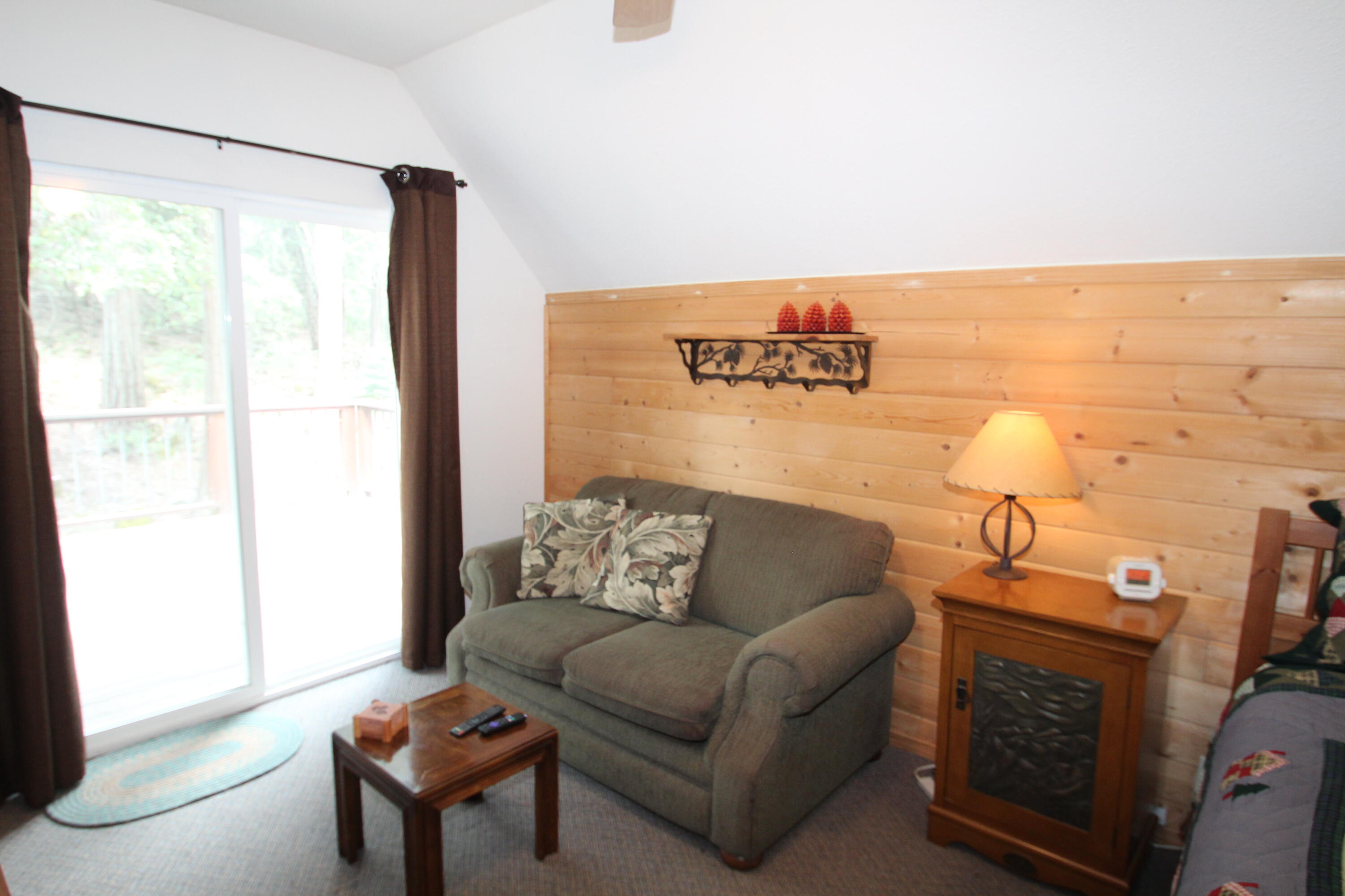 565 Trails End, Springville, CA 93265