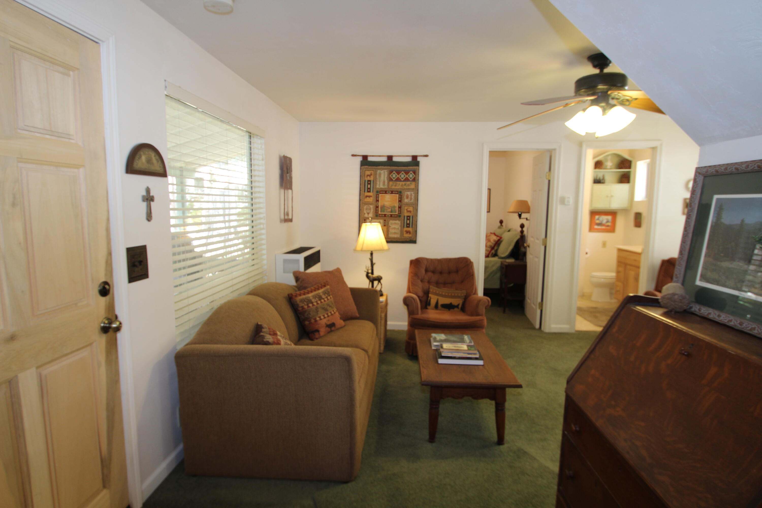 565 Trails End, Springville, CA 93265