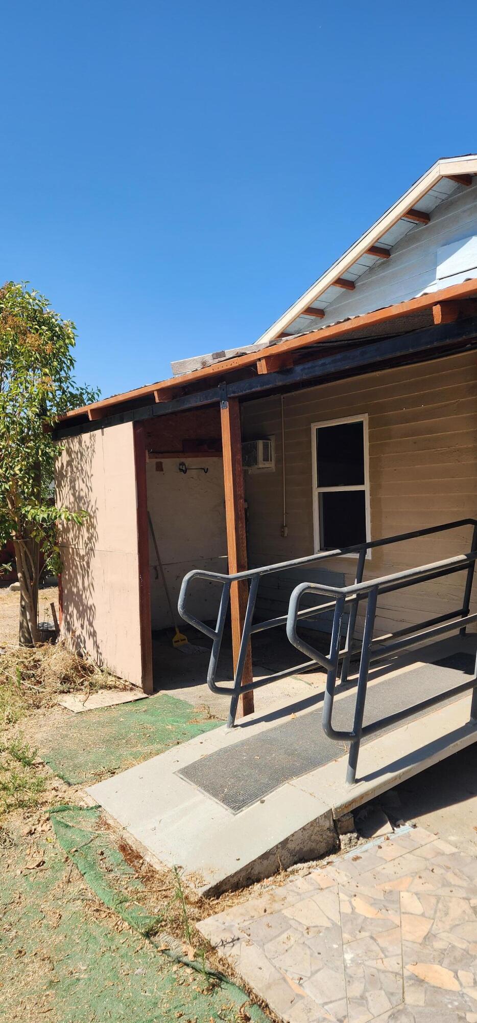 37774 Hunter Rd, Dinuba, CA 93618