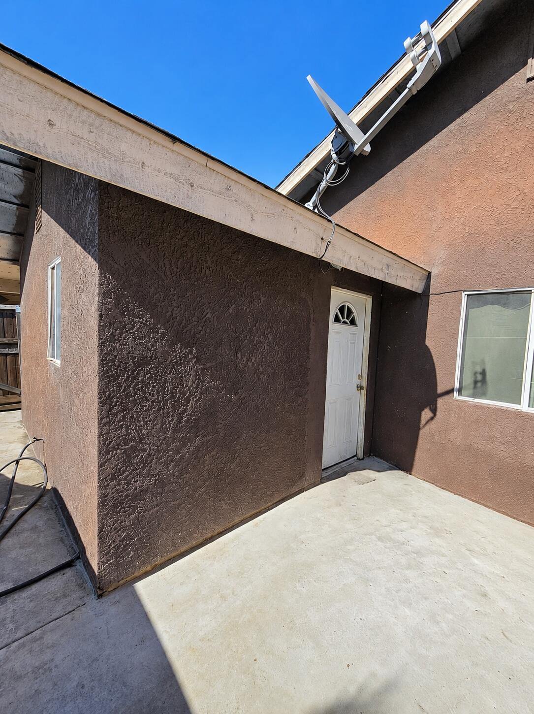 1055 Celaya St, Orange Cove, CA 93646