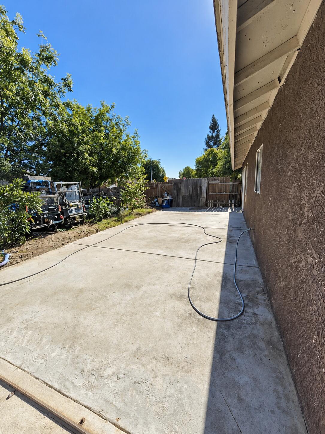 1055 Celaya St, Orange Cove, CA 93646