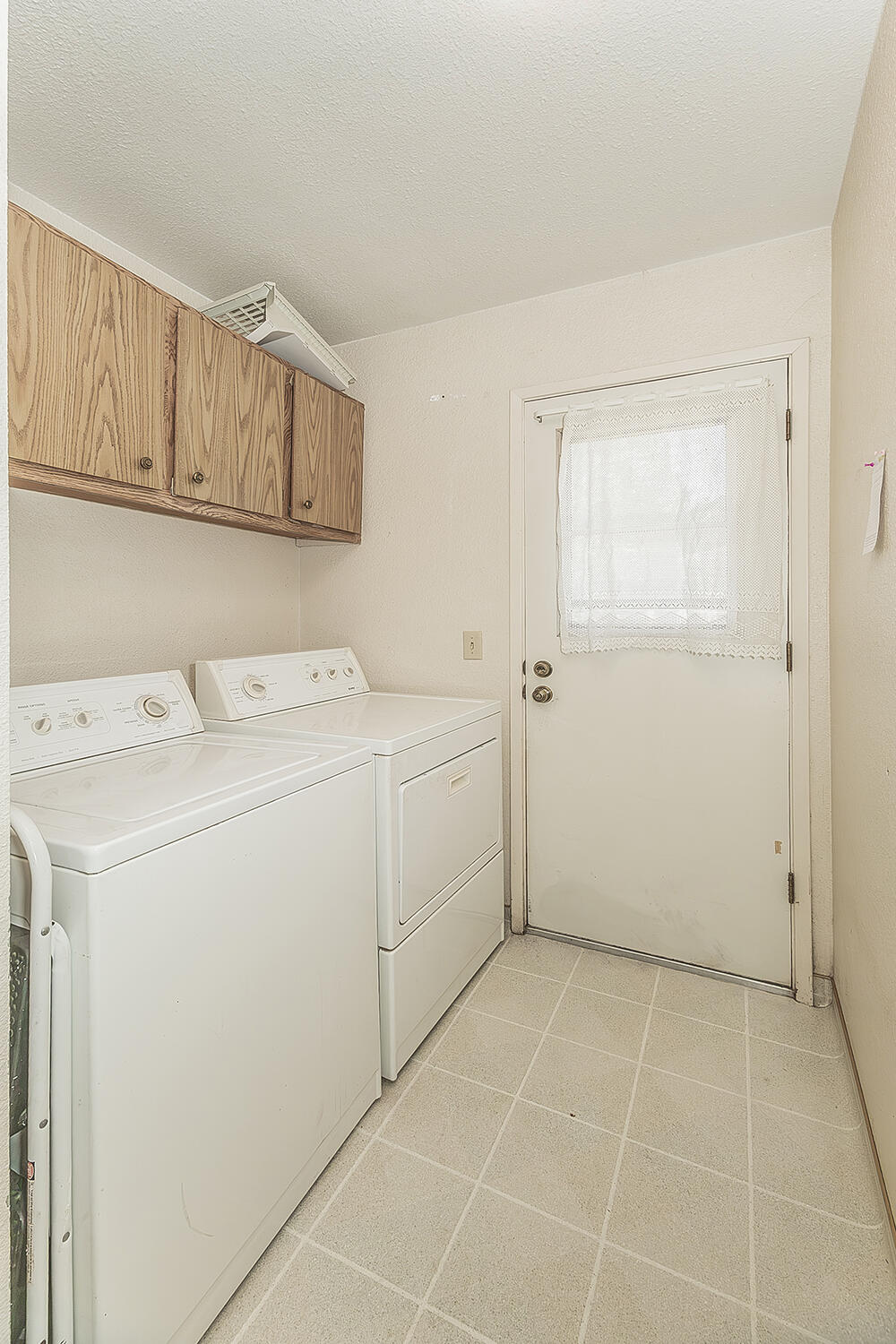 22085 Watts Valley Rd, Sanger, CA 93657