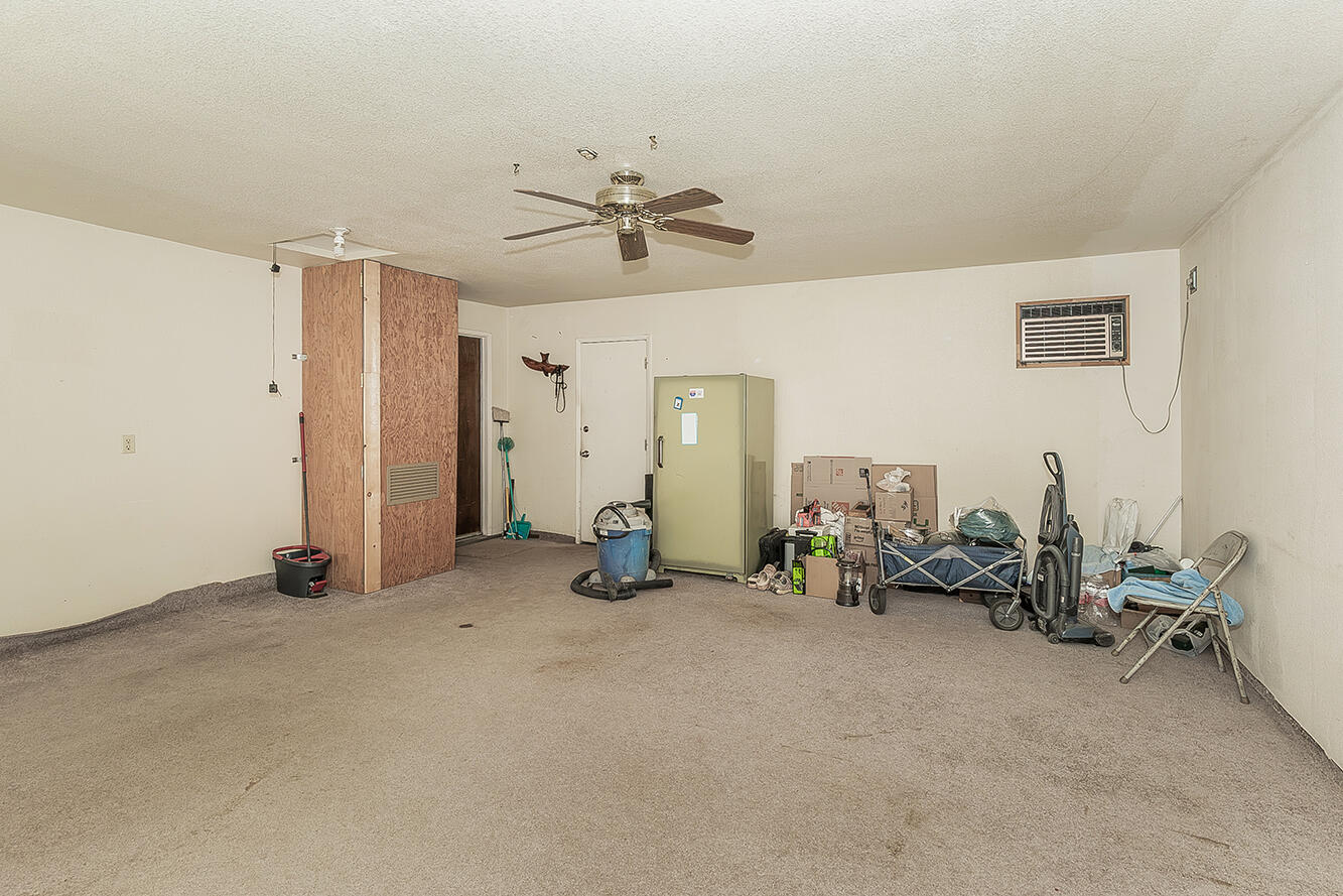 22085 Watts Valley Rd, Sanger, CA 93657